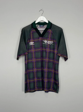 1995/96 TANJONG PAJAR BOYS CLUB #3 TARTAN SHIRT (L) UMBRO Ultra lightweight