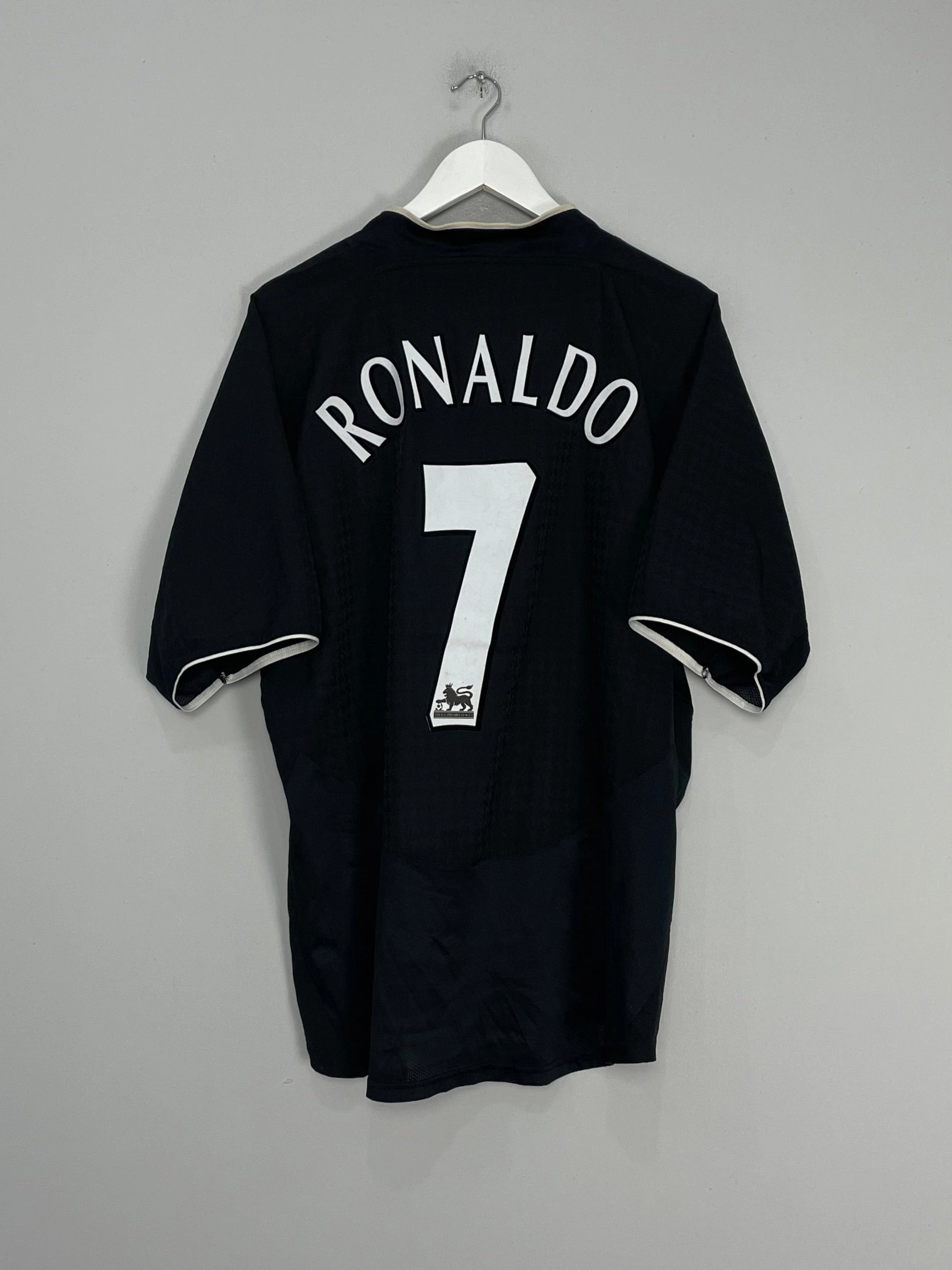 High Collar Design Bemberg Collar Finish 2003/05 MANCHESTER UNITED RONALDO #7 *STAND UP TO RACISM* AWAY SHIRT (M) NIKE