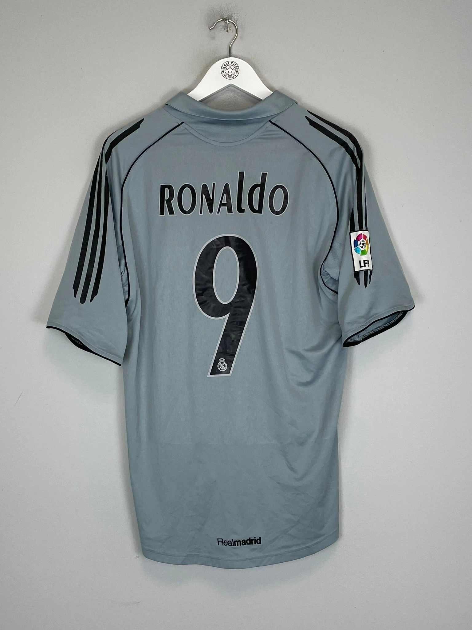 Temperature Regulating Technology Variable Density Knit 2005/06 REAL MADRID RONALDO #9 THIRD SHIRT (M) ADIDAS