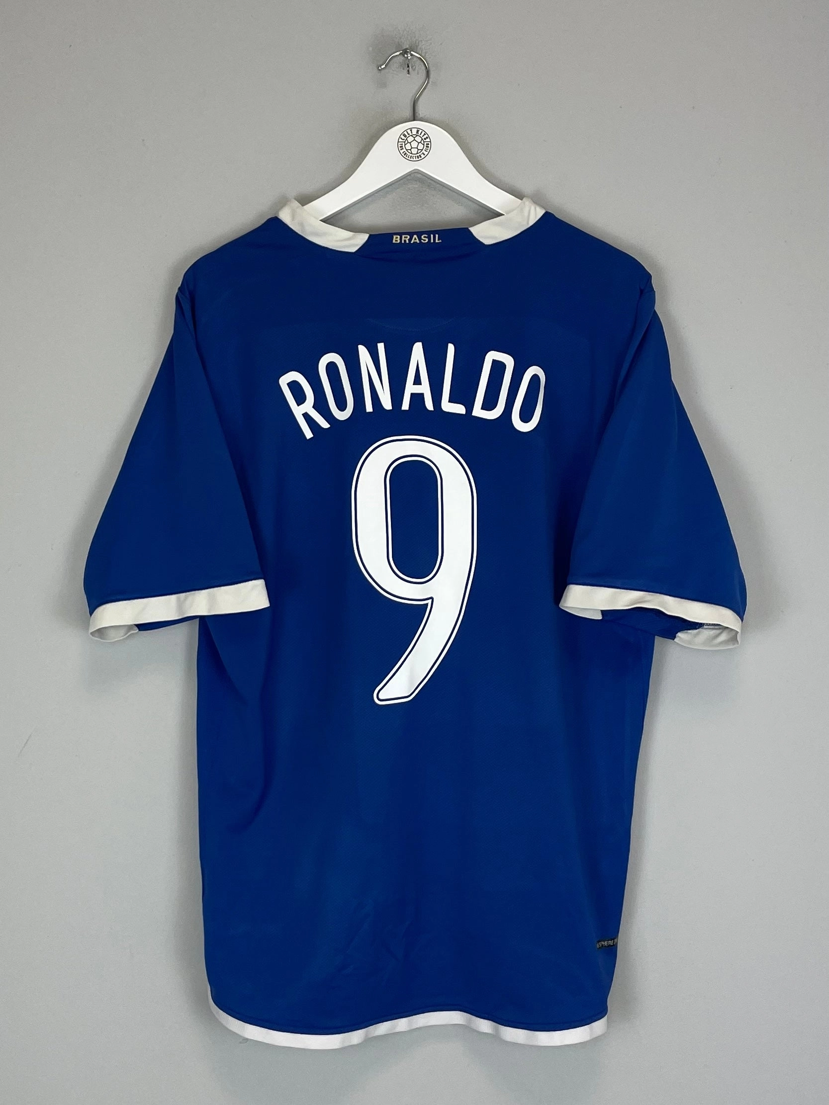 Soft Texture 2006/07 BRAZIL RONALDO #9 AWAY SHIRT (L) NIKE