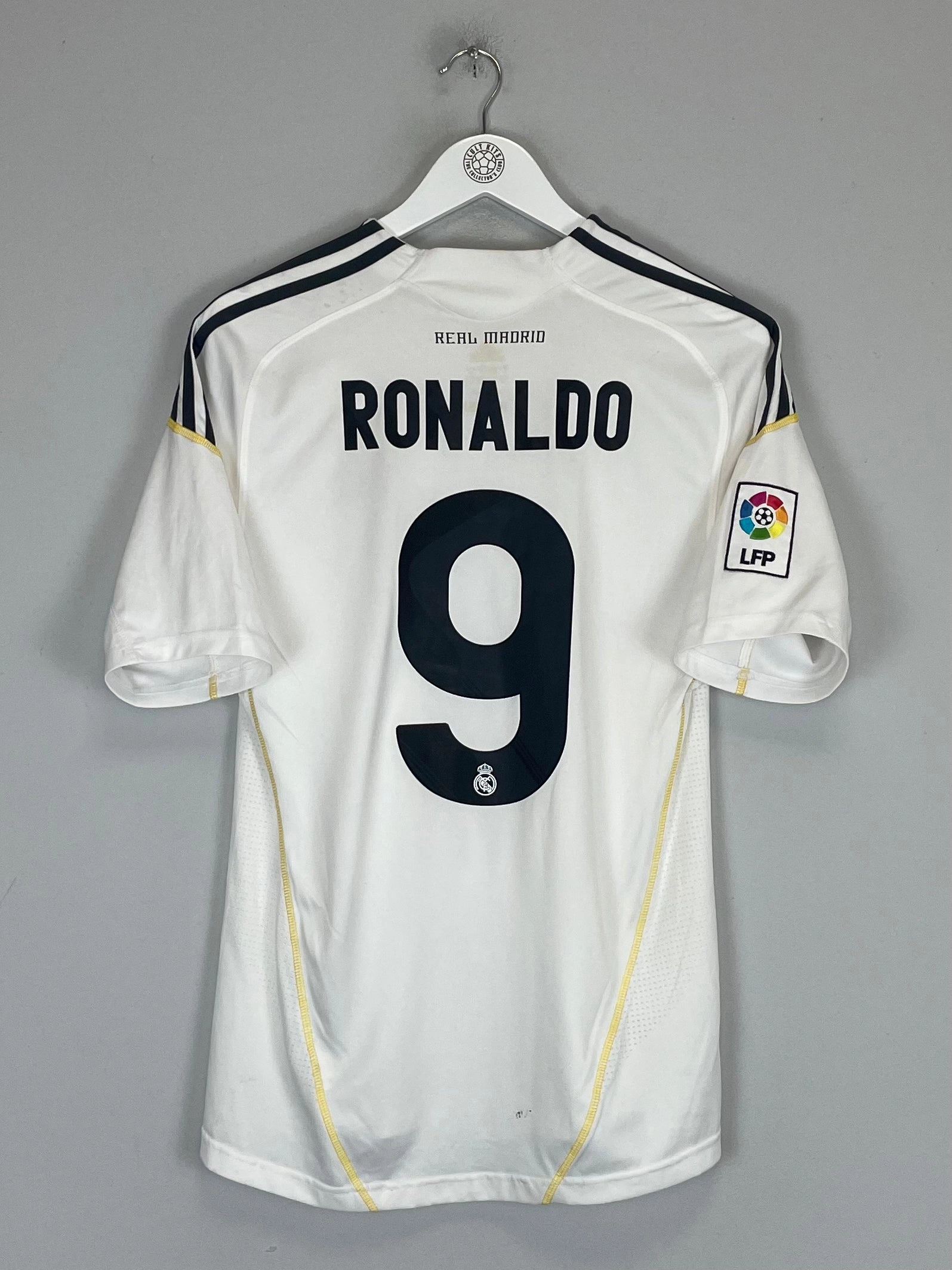 Pre Shrunk Material Durable Double Stitched Seams 2009/10 REAL MADRID RONALDO #9 HOME SHIRT (M) ADIDAS