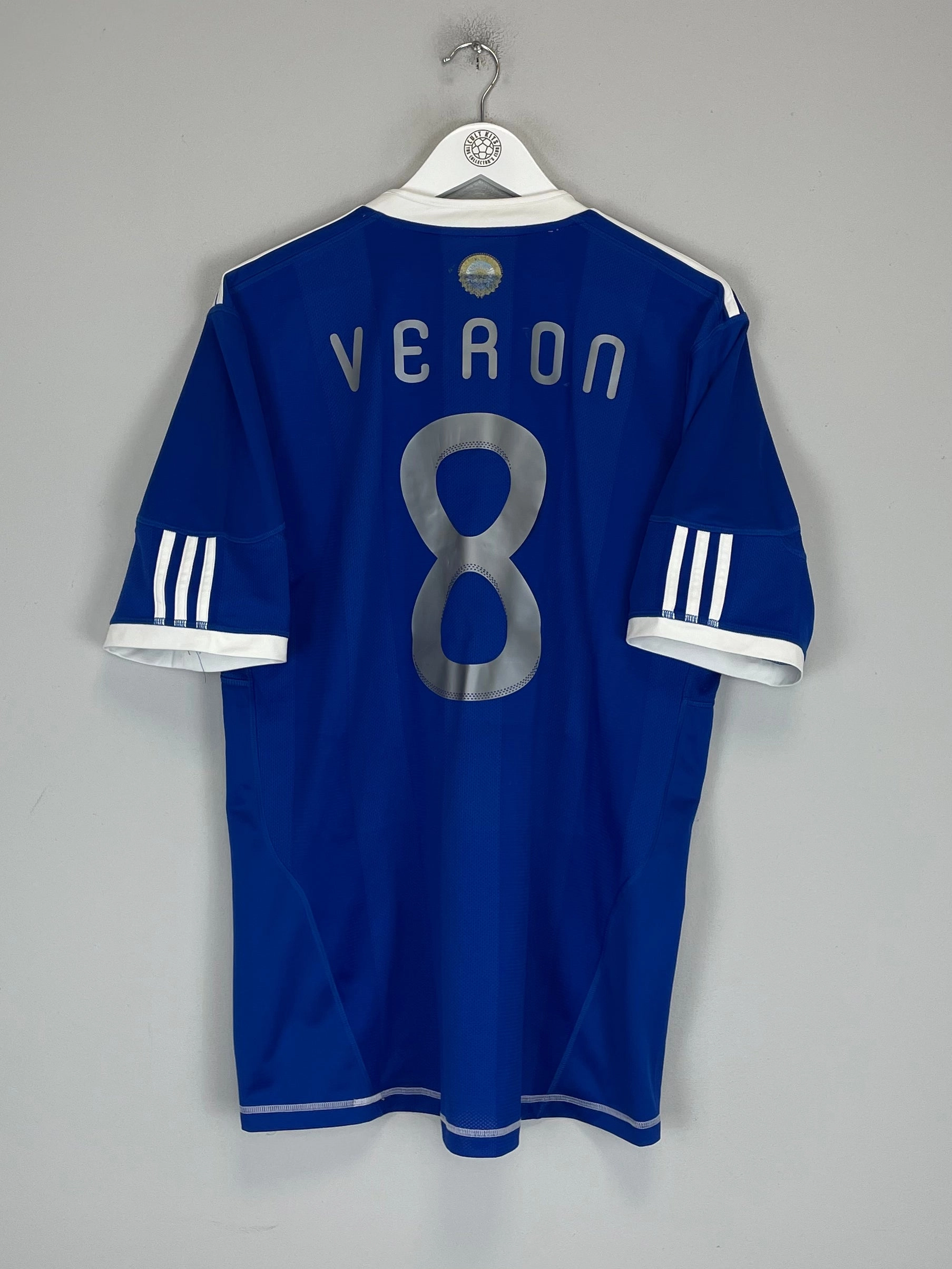 2010/11 ARGENTINA VERON #8 (GREECE v ARGENTINA) AWAY SHIRT (L) ADIDAS Bonded Hemline Moisture Control System