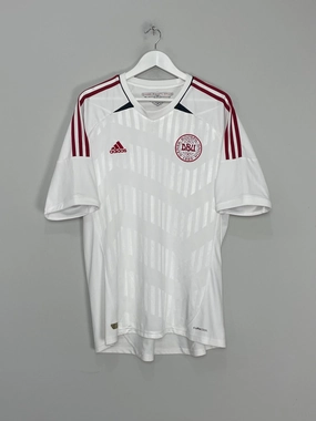 2012/13 DENMARK AWAY SHIRT (XL) ADIDAS Dynamic Feel Flattering Drop Shoulder