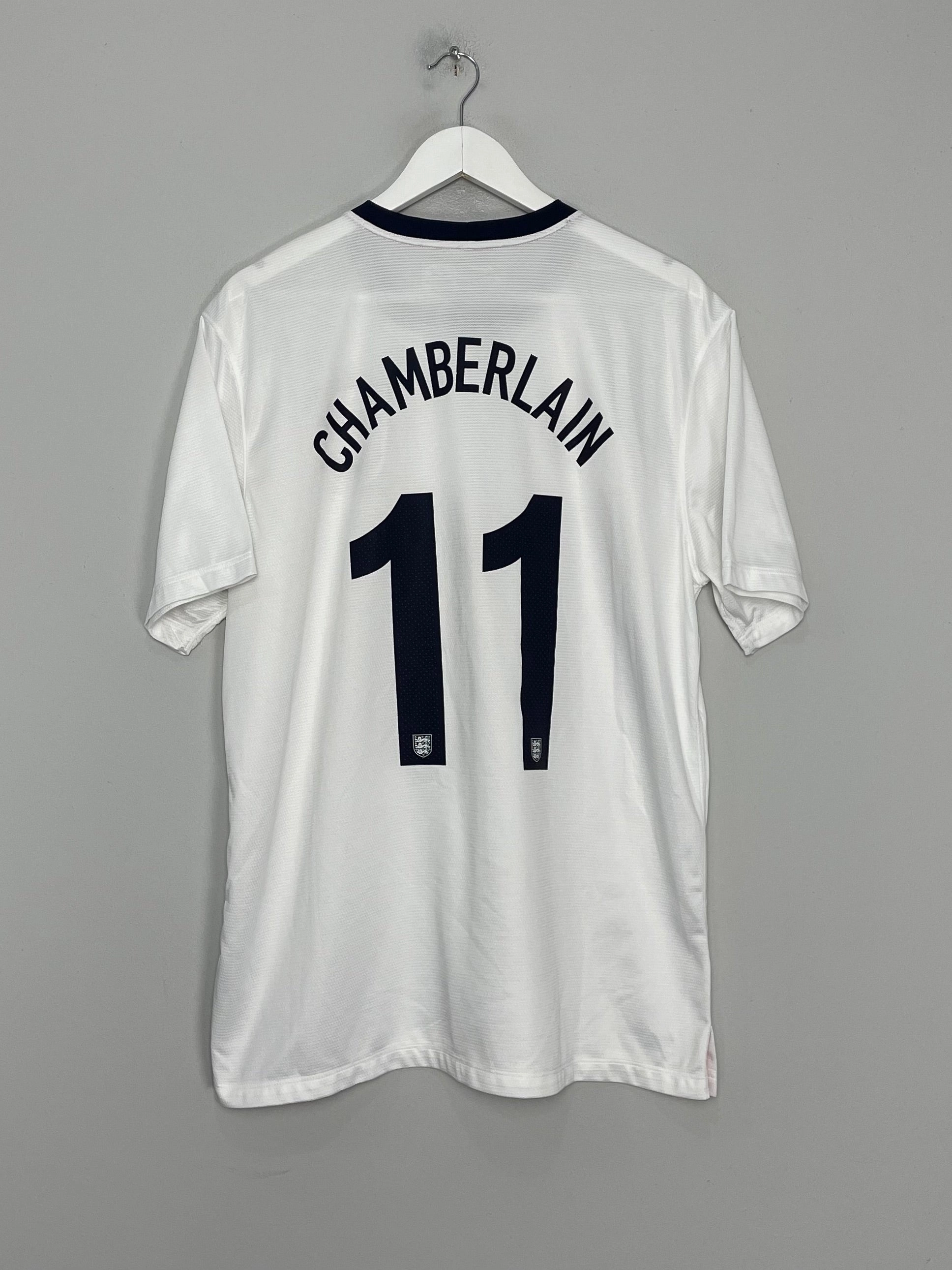 2013/14 ENGLAND CHAMBERLAIN #11 *150 YEAR* HOME SHIRT (XL) NIKE Contoured Silicone Grippers Airflow Channel Design