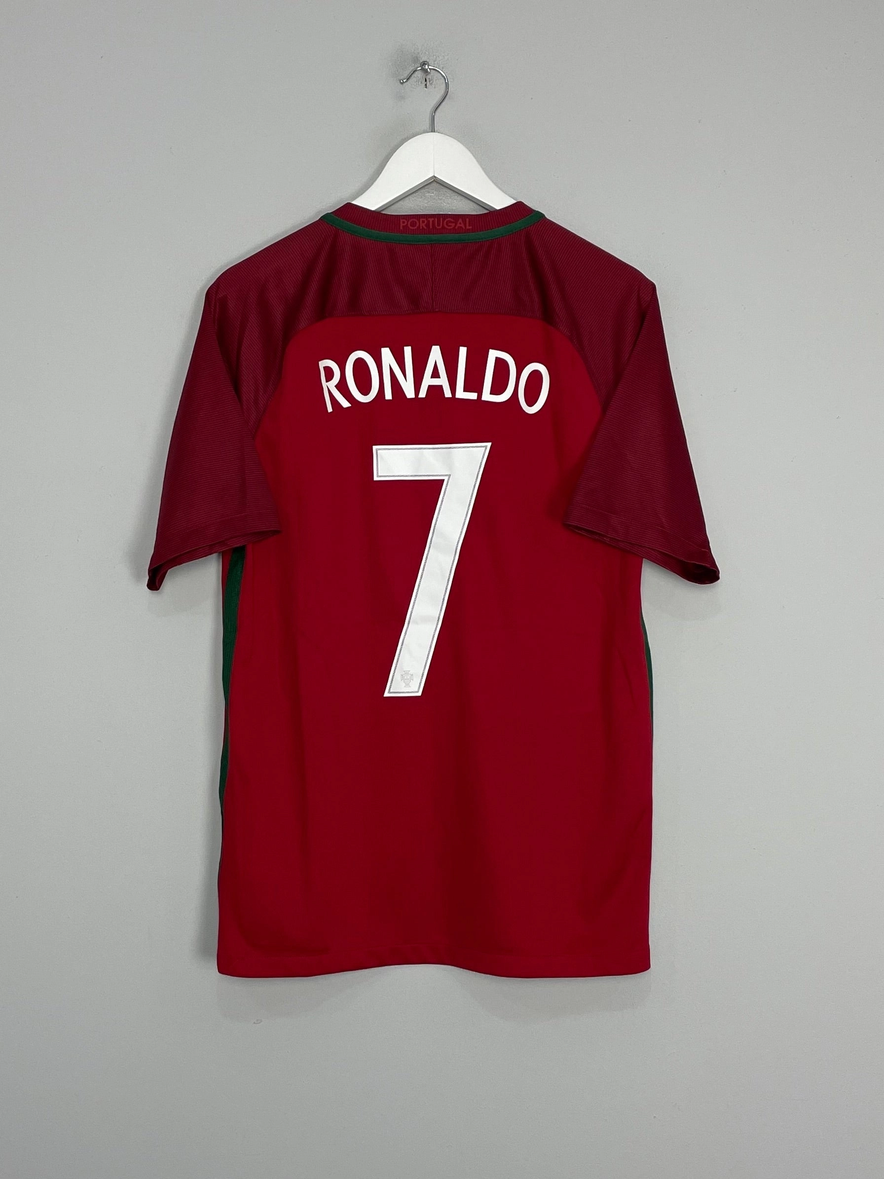 Thermoregulating Technology Ventilation Mesh Design 2016/18 PORTUGAL RONALDO #7 HOME SHIRT (M) NIKE