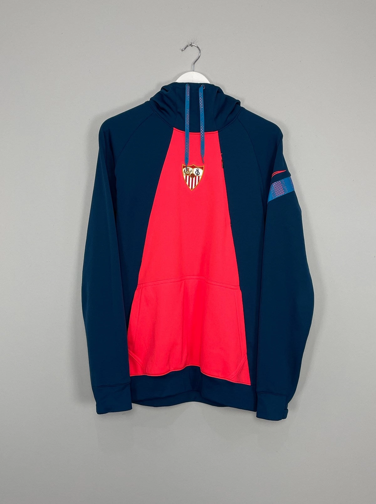 Flatlock Seams 2020/21 SEVILLA NIKE TRAINING HOODIE (M)