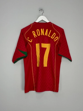 2004/06 PORTUGAL C.RONALDO #17 HOME SHIRT (M) NIKE Impact Fit Raglan Sleeve Design