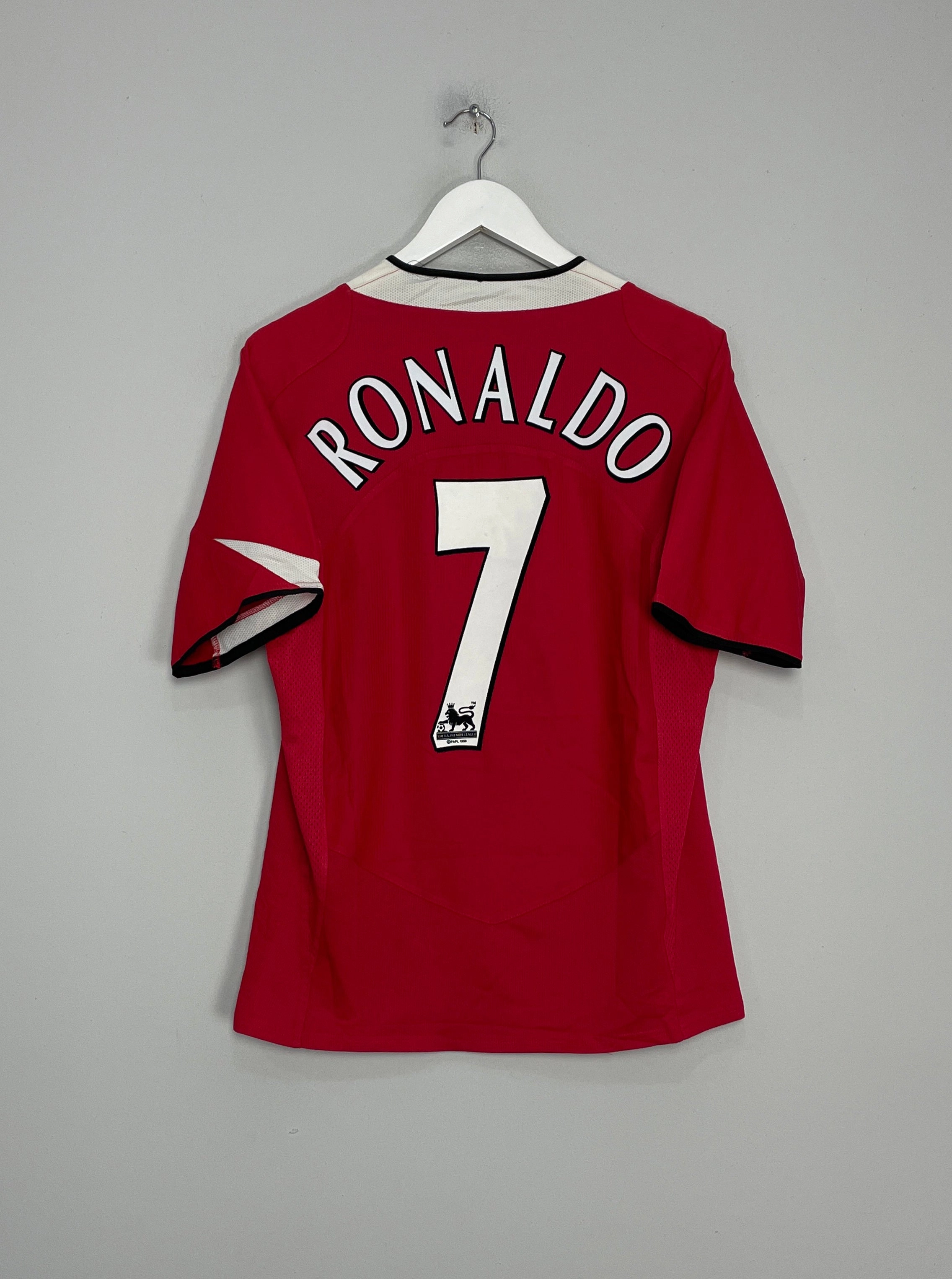 2004/06 MANCHESTER UNITED RONALDO #7 HOME SHIRT (M) NIKE Flexible Drop Shoulder Cut Workout Gear