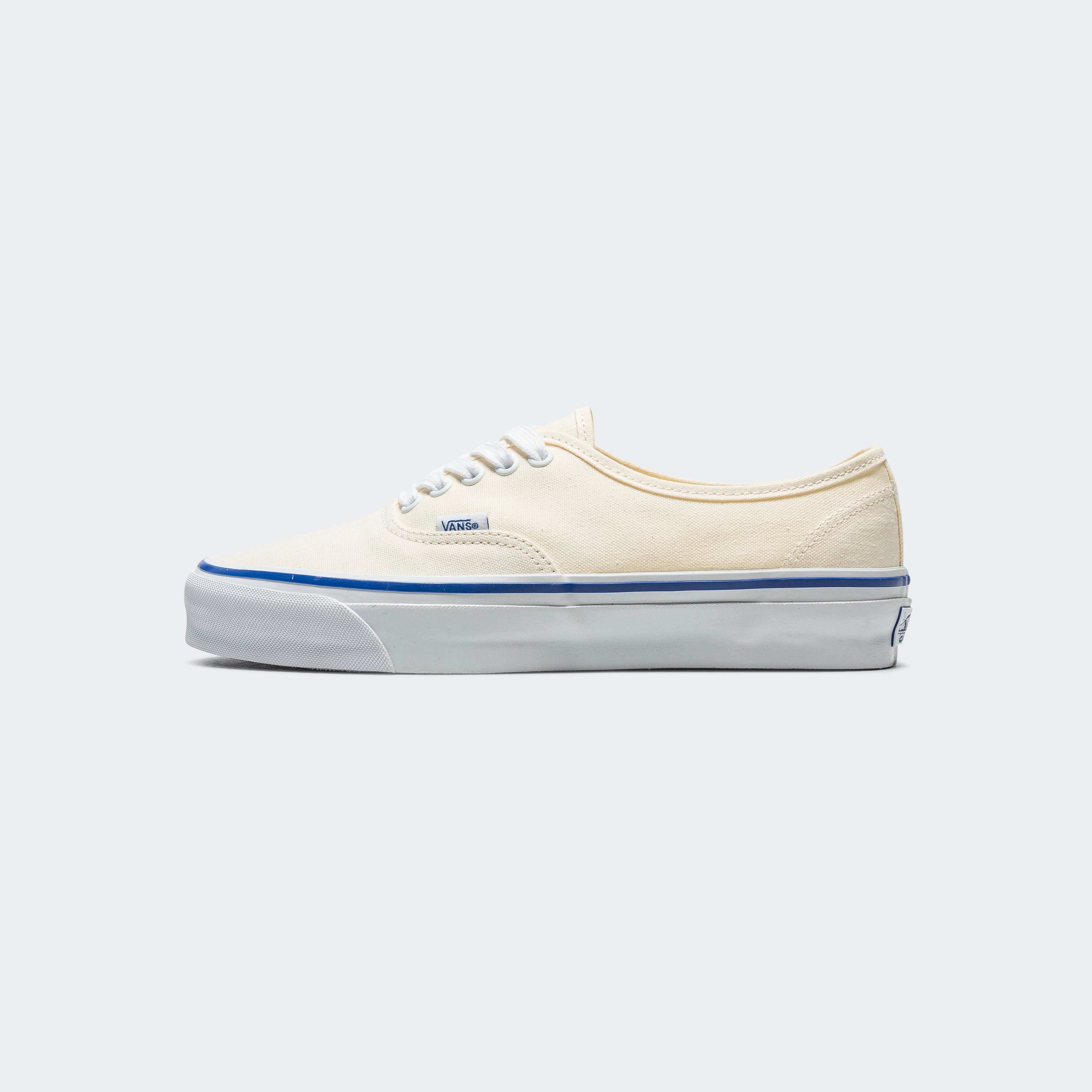 Authentic Reissue 44 LX - Off White All-Day Ease Unique ease