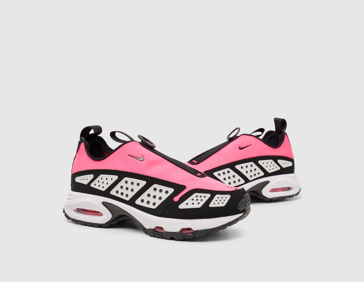 Classy flair Compact Build Nike Women's Air Max SNDR Hyper Pink / Black - White