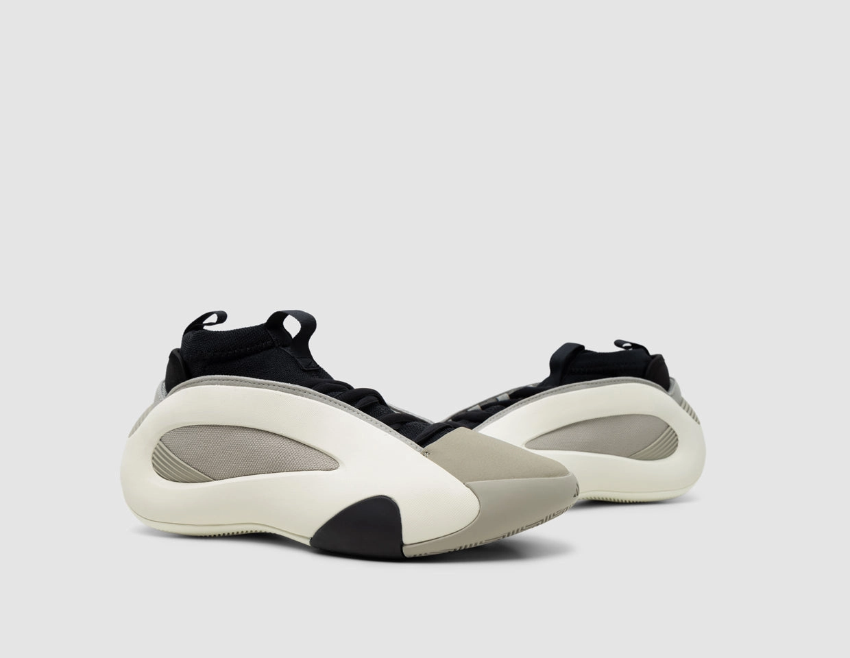 Extended Heel Counter adidas Harden Volume 8 Feather Grey / Ivory - Black