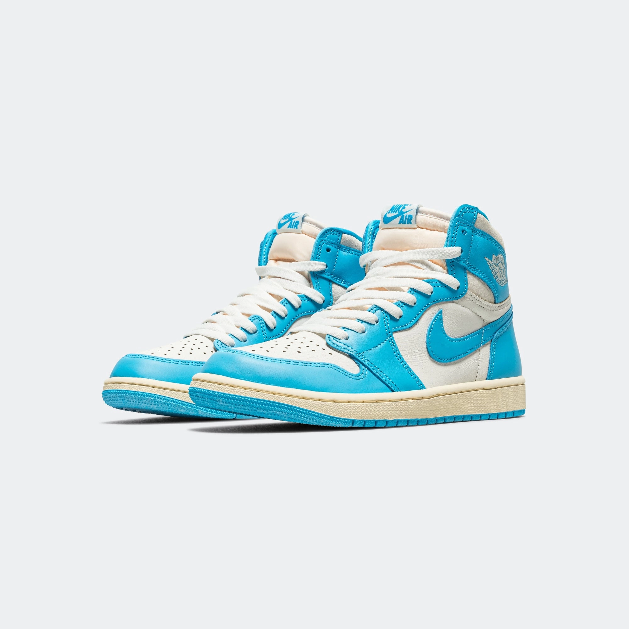 Air Jordan 1 Retro High OG - Dark Powder Blue/Sail Sporty Design Any Season