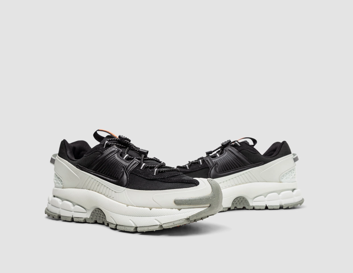 Nike Zoom Vomero Roam Black / Black - Light Silver Training Use