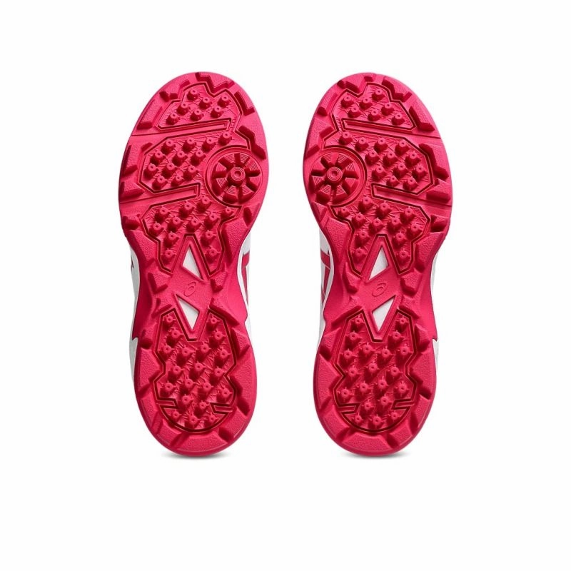 Abrasion resistant rainy - day running option ASICS GEL Peake 3 Kids Cricket Shoes