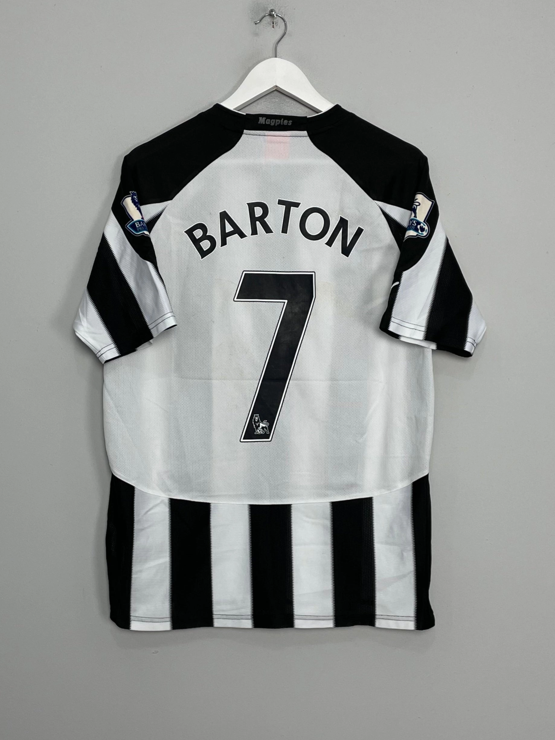 2010/11 NEWCASTLE UNITED BARTON #7 HOME SHIRT (M) PUMA Form Fitting Reflective Trim Detail