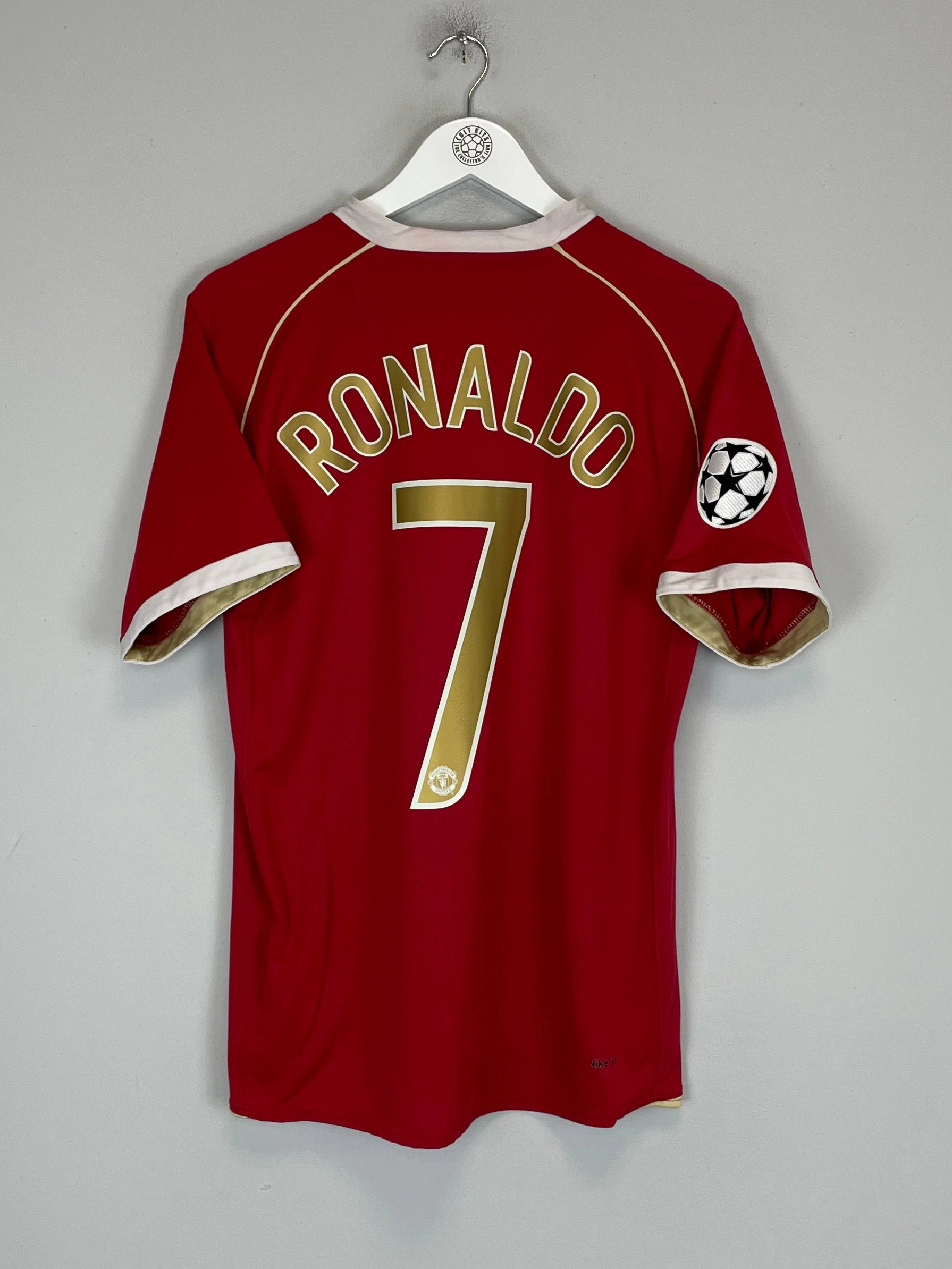 Layer Comfort Mesh Design 2006/07 MANCHESTER UNITED RONALDO #7 C/L HOME SHIRT (M) NIKE