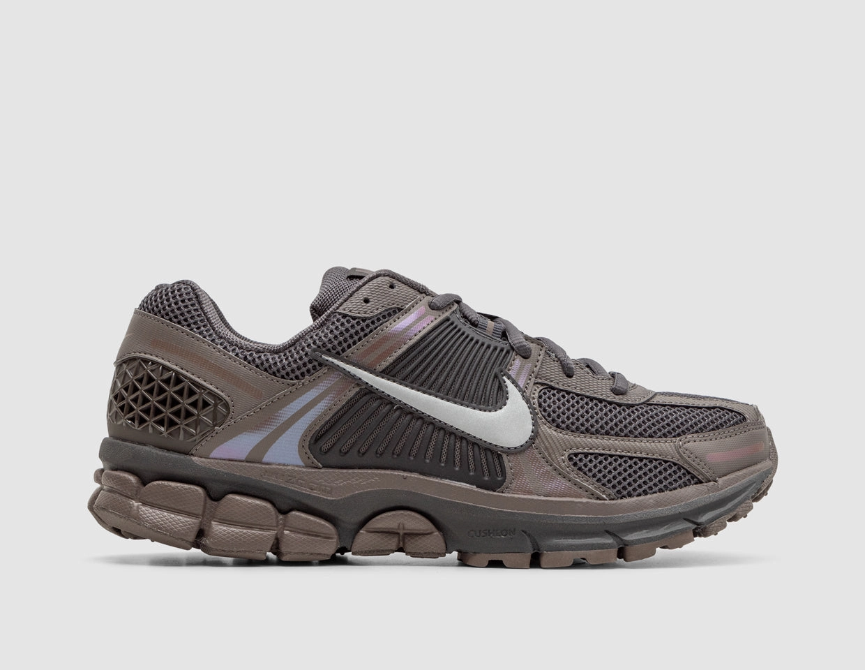 Nike Zoom Vomero 5 Cave Stone / Metallic Silver - Multicolor All Surface Traction All-day Traction