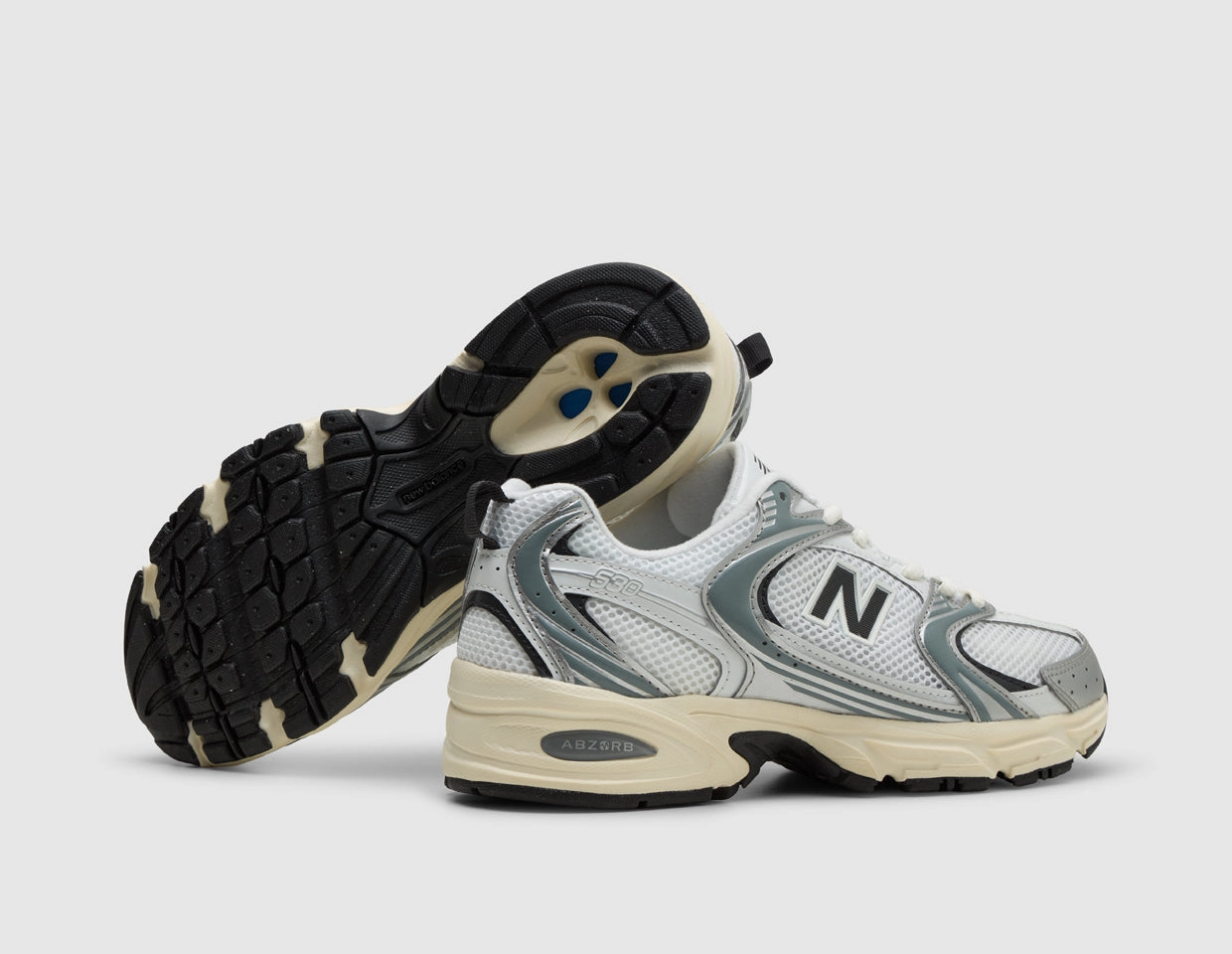 New Balance 530 Silver Metallic / Black Cement Hygroscopic Fiber Blend