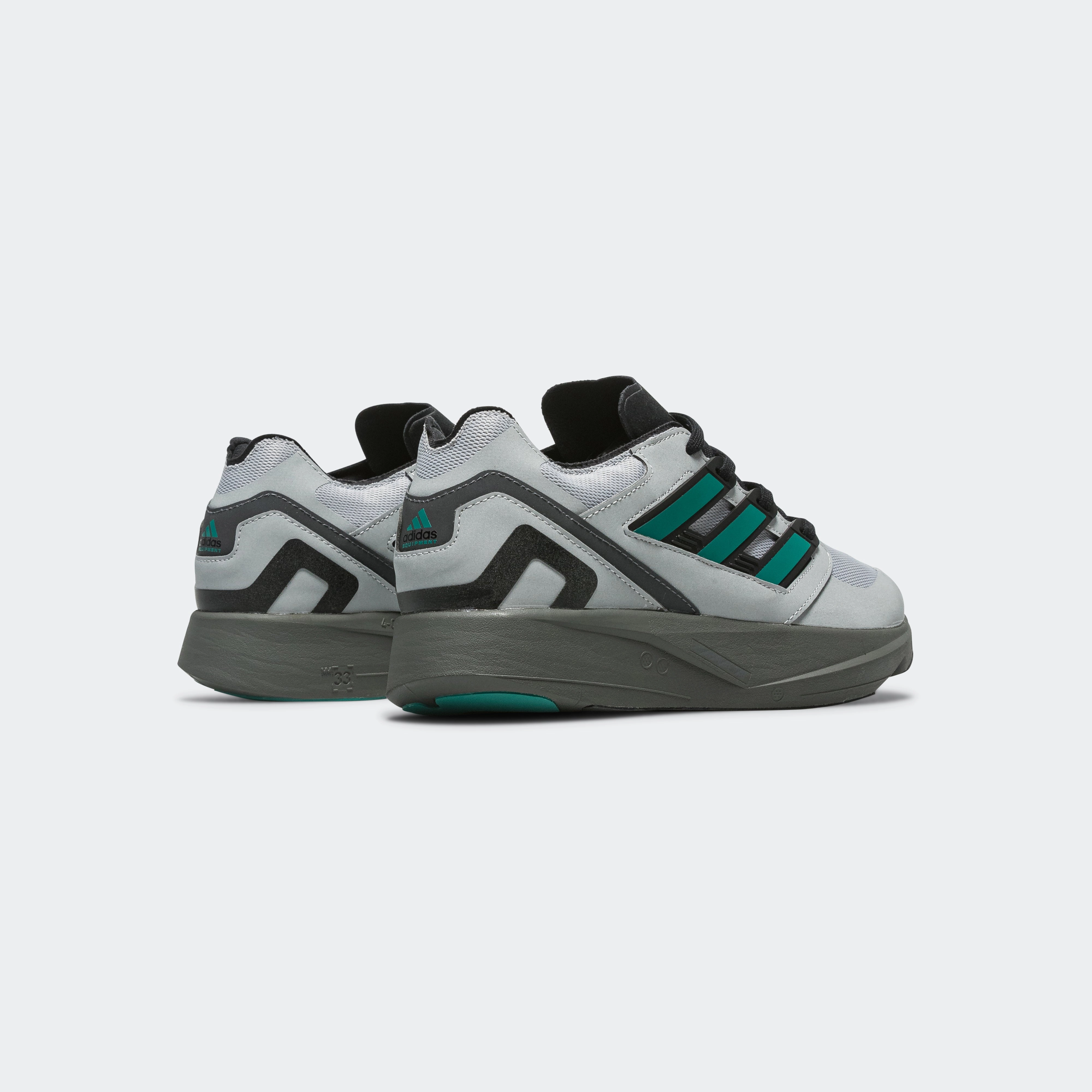Step Freedom Power Walk Equipment Takumi SE - Silver Metallic/EQT Green-Iron Metallic