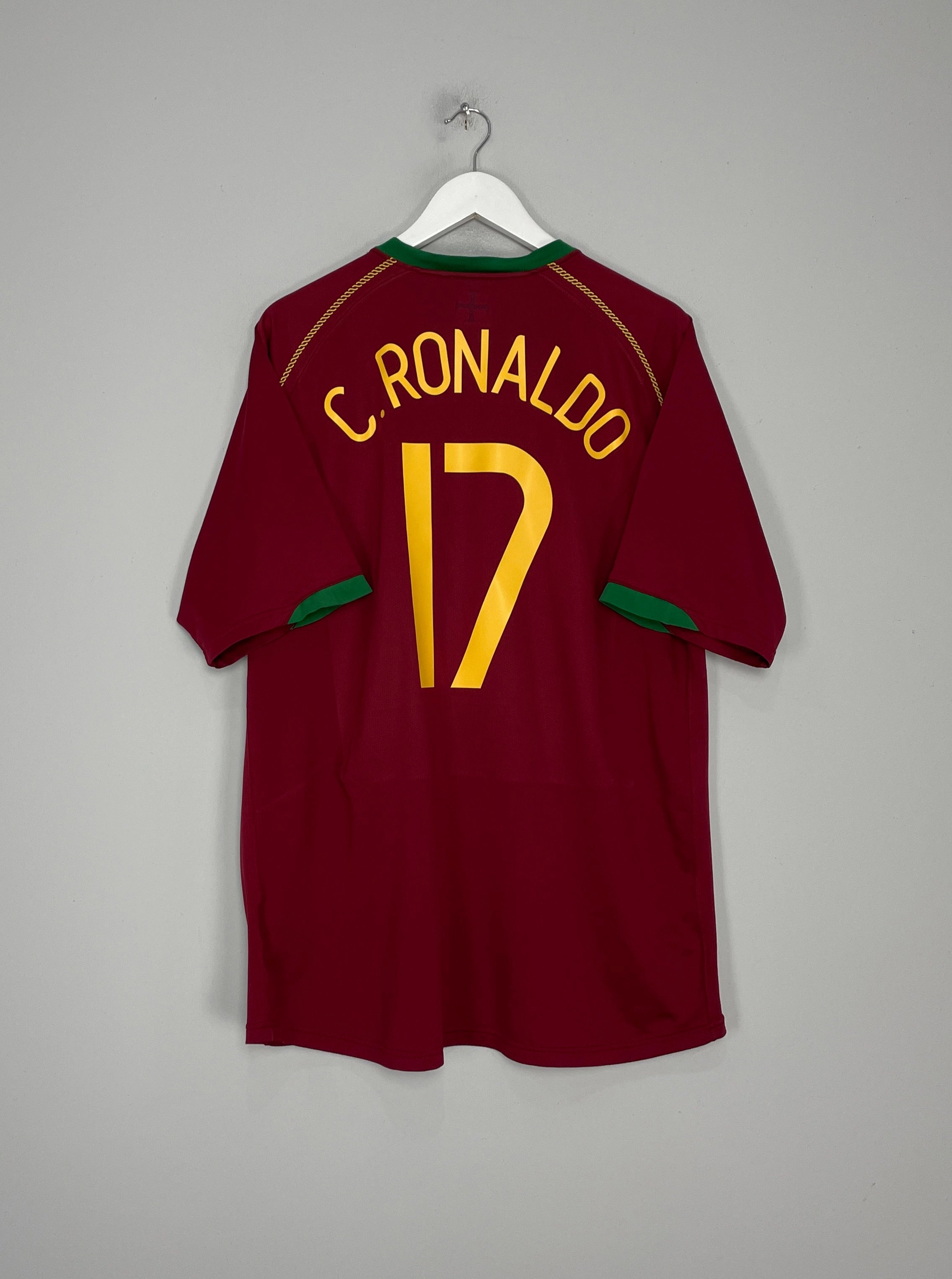 Active Performance Raglan Sleeve Integration 2006/08 PORTUGAL C.RONALDO #17 HOME SHIRT (XL) NIKE