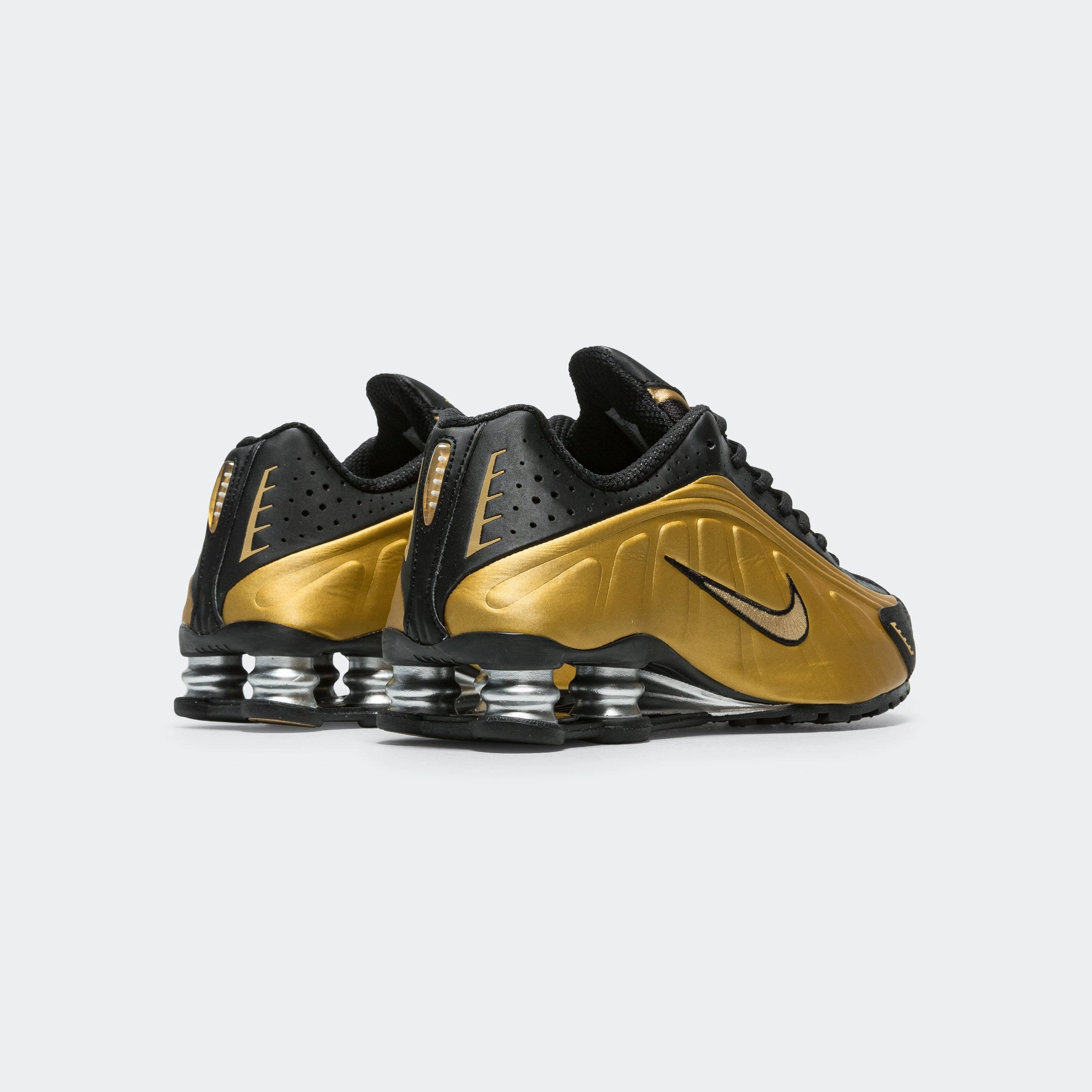 Padded collar design Womens Shox R4 - Black/Metallic Gold-Metallic Silver
