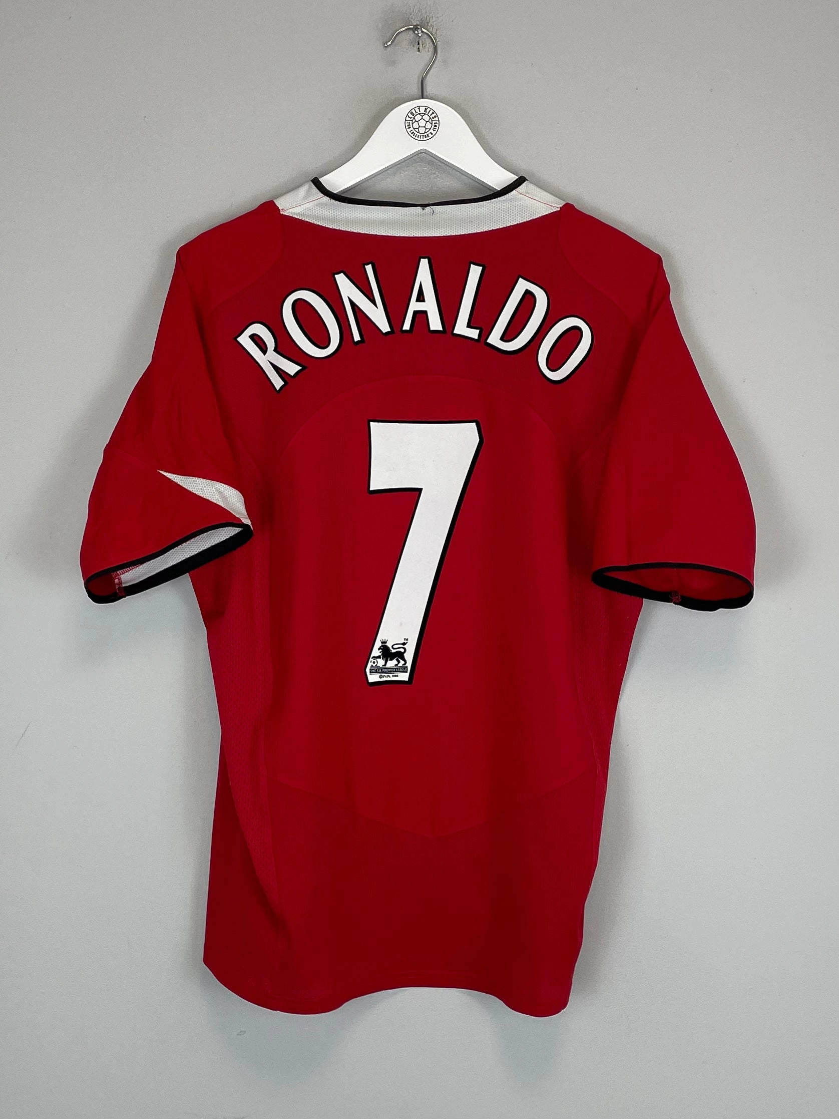 Sleek Look Breathable mesh 2004/05 MANCHESTER UNITED RONALDO #7 HOME SHIRT (L) NIKE