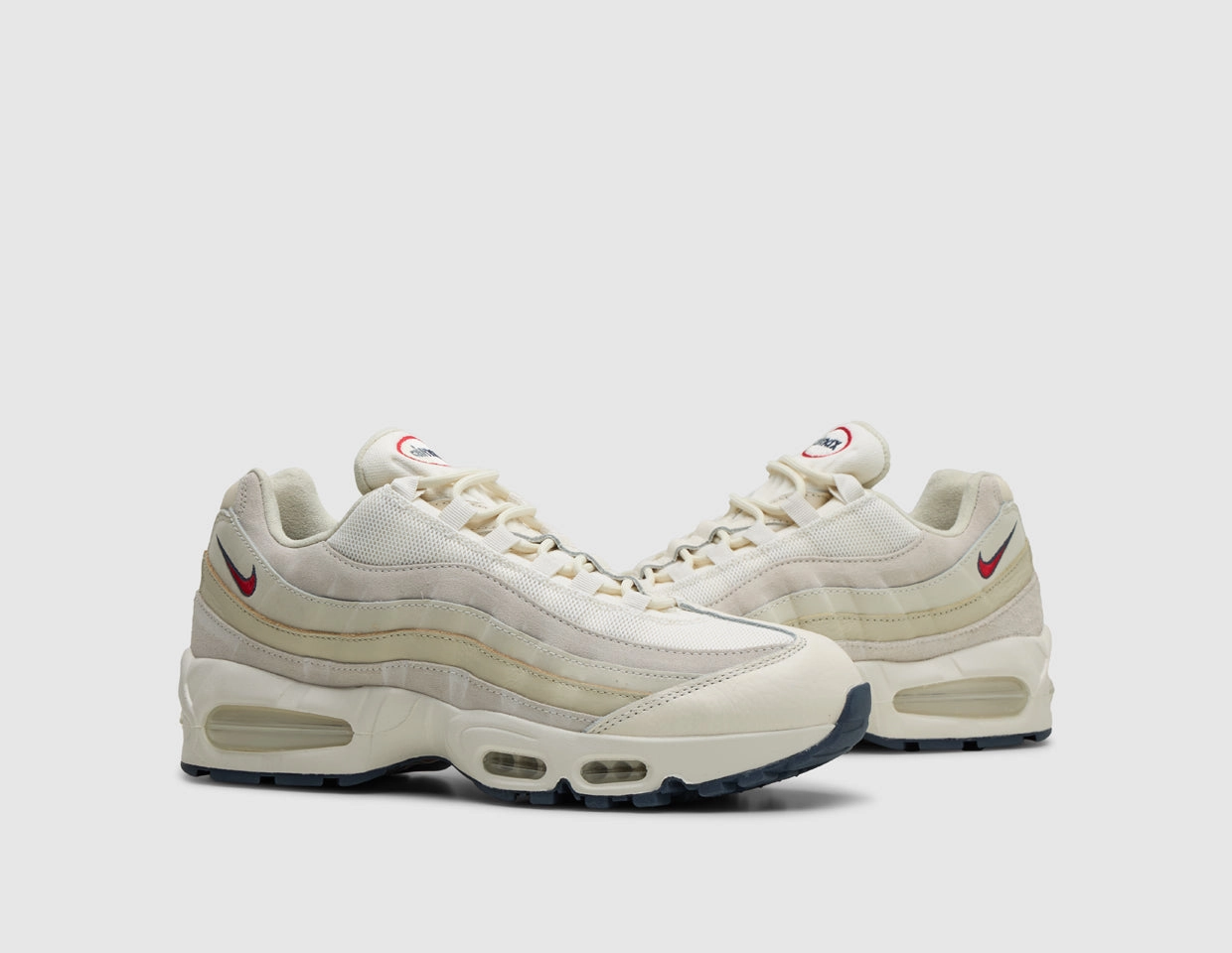 Nike Air Max 95 OG Pale Ivory / University Red - Light Khaki Padded materials Pull   Tab
