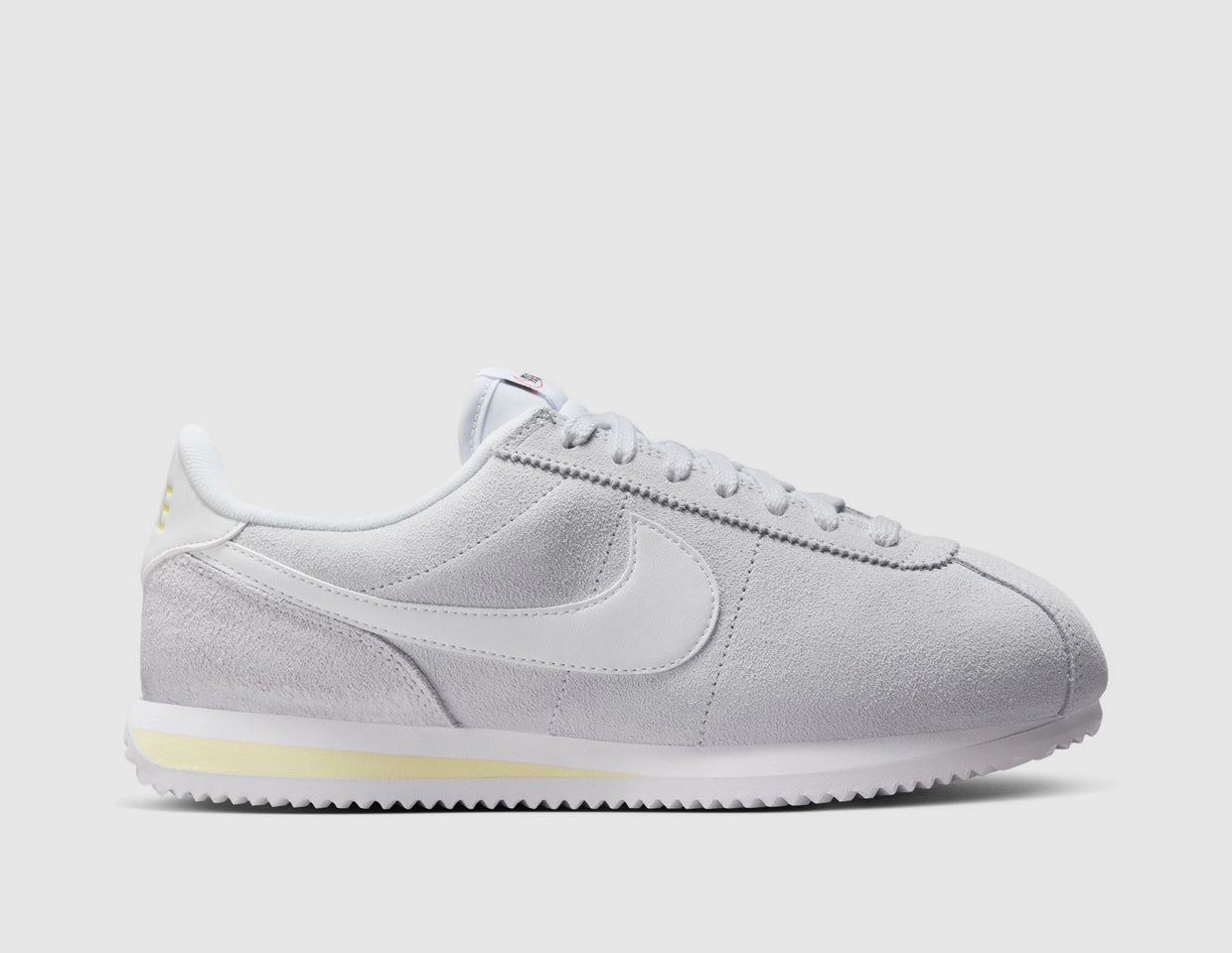 Nike Women's Cortez Football Grey / White - Alabaster Bold materials Smart Comfort