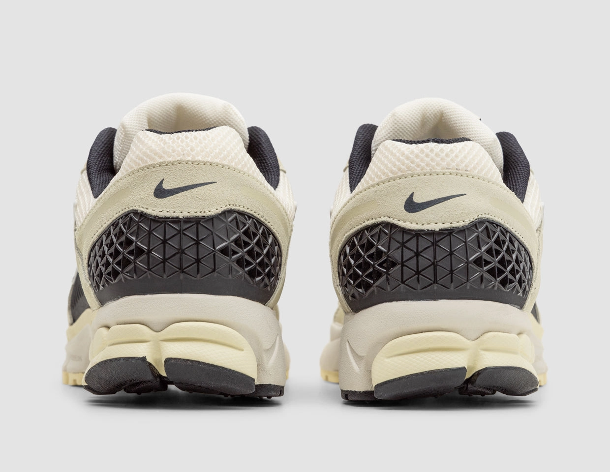 Nike Zoom Vomero 5 Alabaster / Pale Ivory - Black Casual Long   Lasting Quality