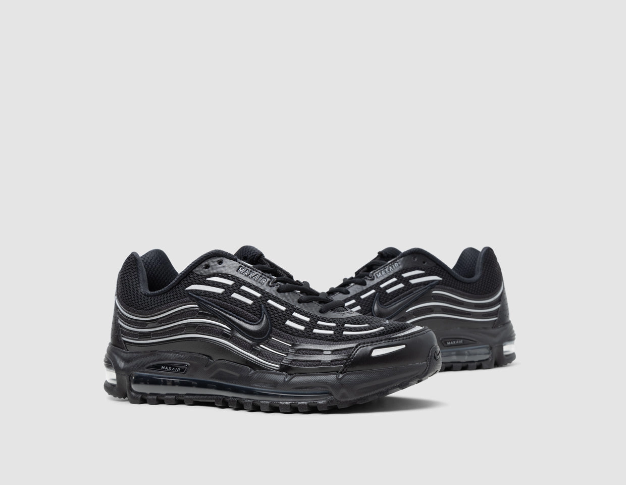 Seamless construction Minimalist Base Nike Air Max TL 2.5 Black / Black - Black - Metallic Silver