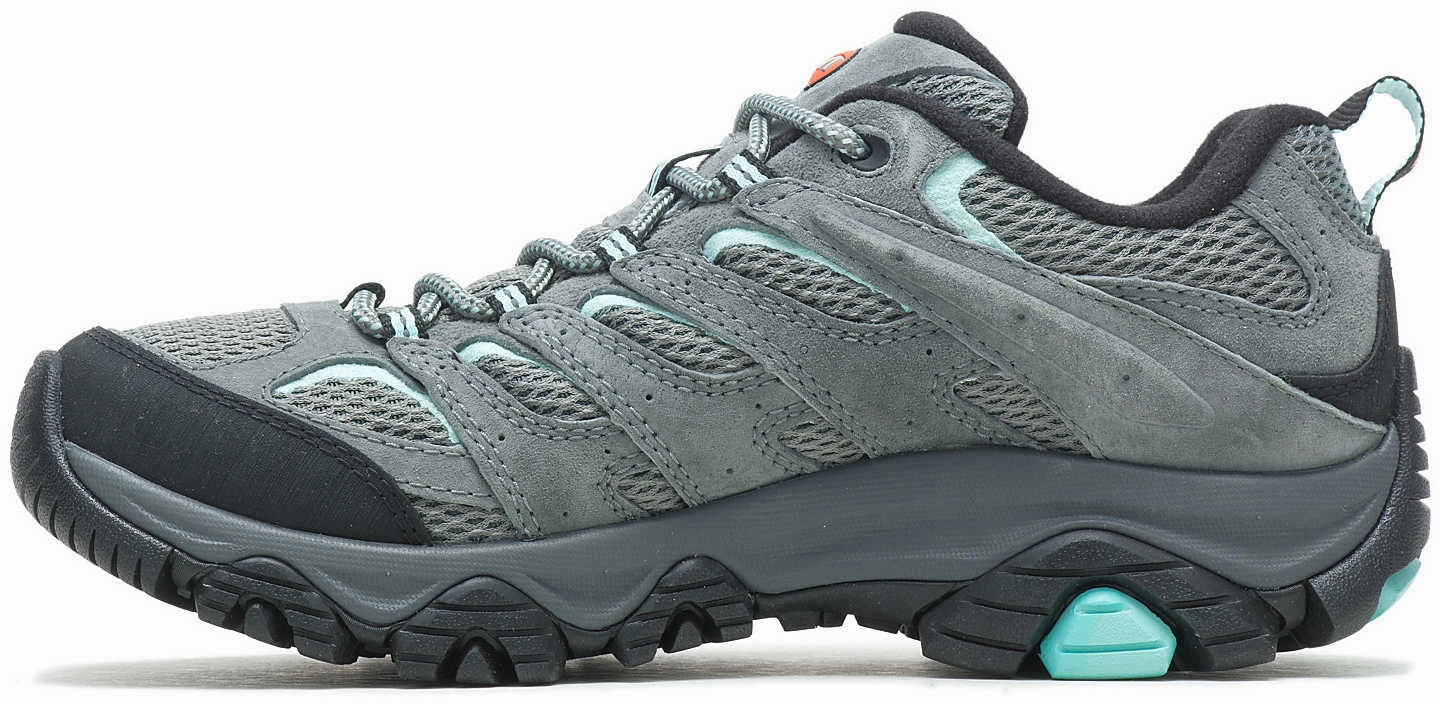Merrell Moab 3 GORE-TEX Womens Walking Shoes - Grey Unpaved Paths Snow Path