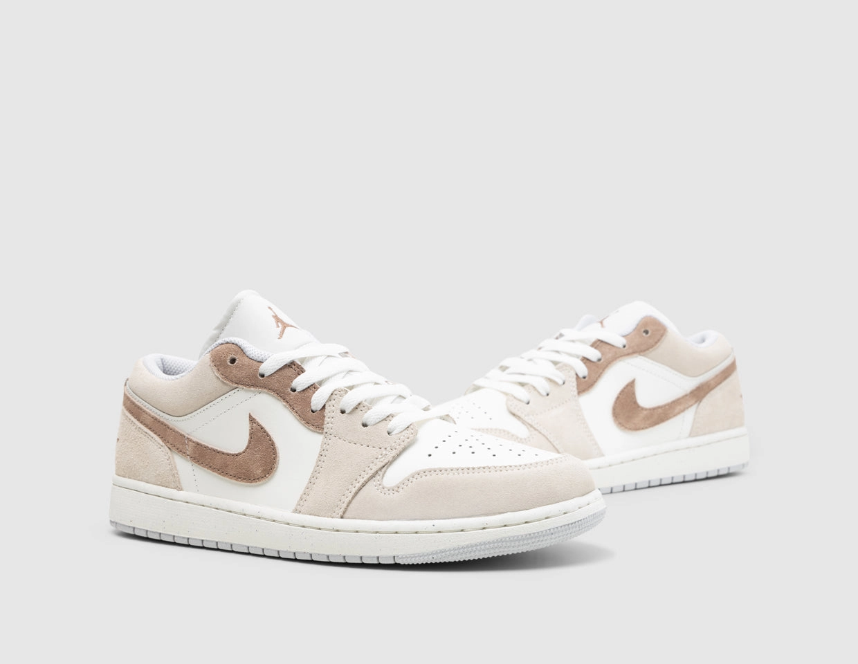 Shock Absorbing Technology Hyper Breathable Knit Jordan 1 Low SE Legend Light Brown / Archaeo Brown - Sail