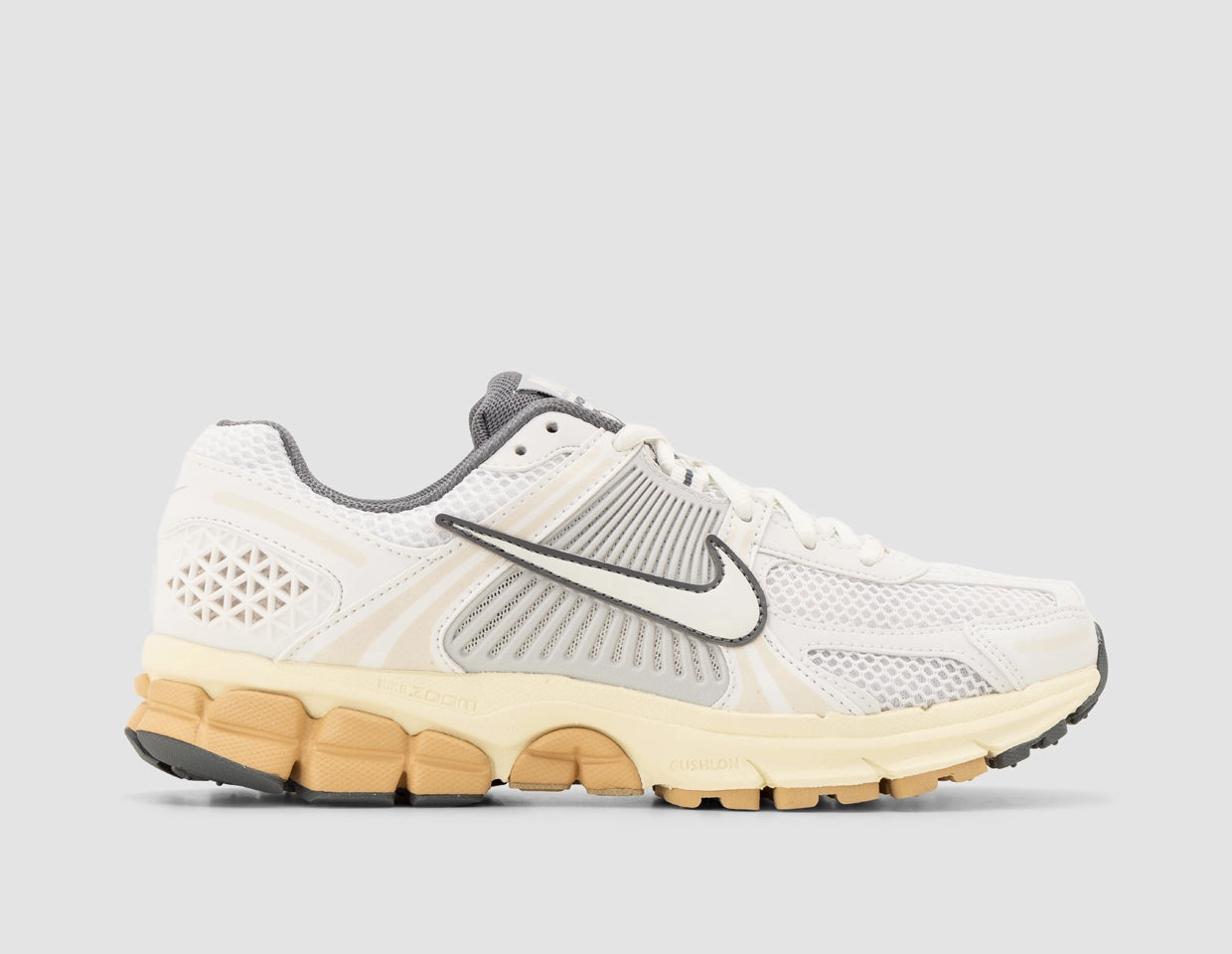 Nike Women's Zoom Vomero 5 Summit White / Pure Platinum Adaptive Harness System