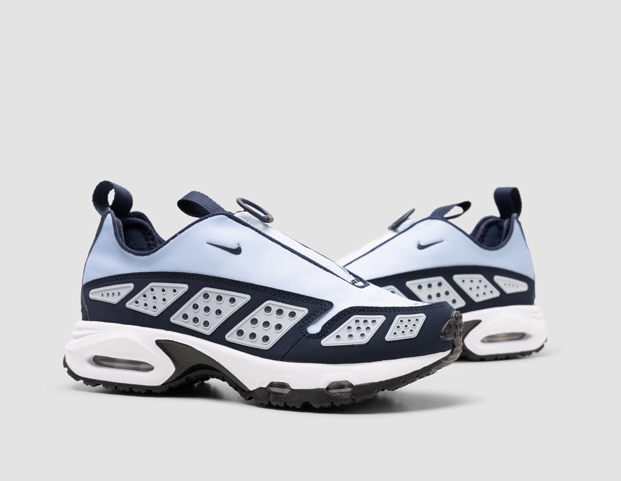 Seamless Technology Heat Retention Nike Women's Air Max SNDR Blue Ice / Obsidian - Blue Whisper