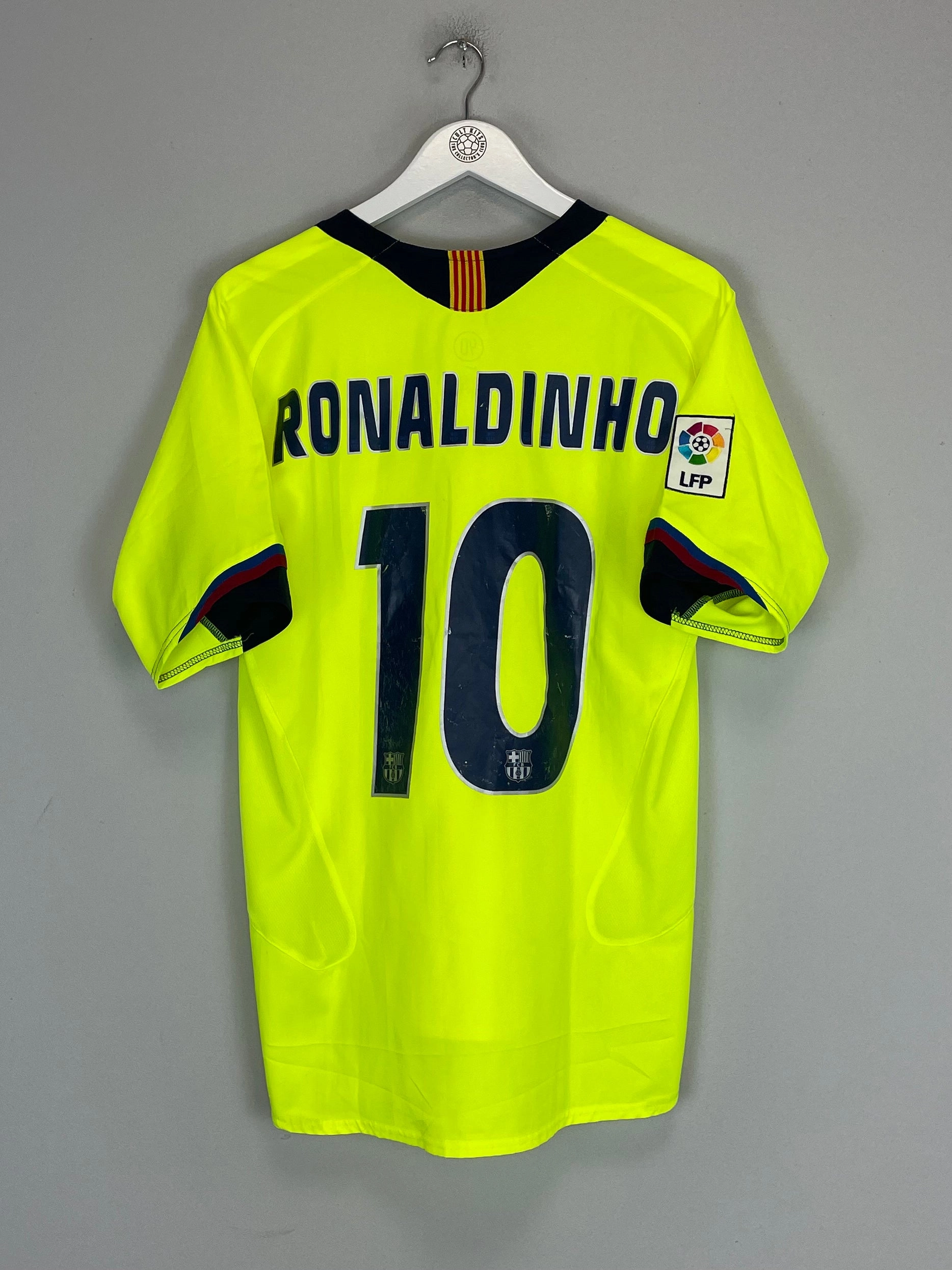 2005/06 BARCELONA RONALDINHO #10 AWAY SHIRT (M) NIKE Garment Dyed Colorfastness