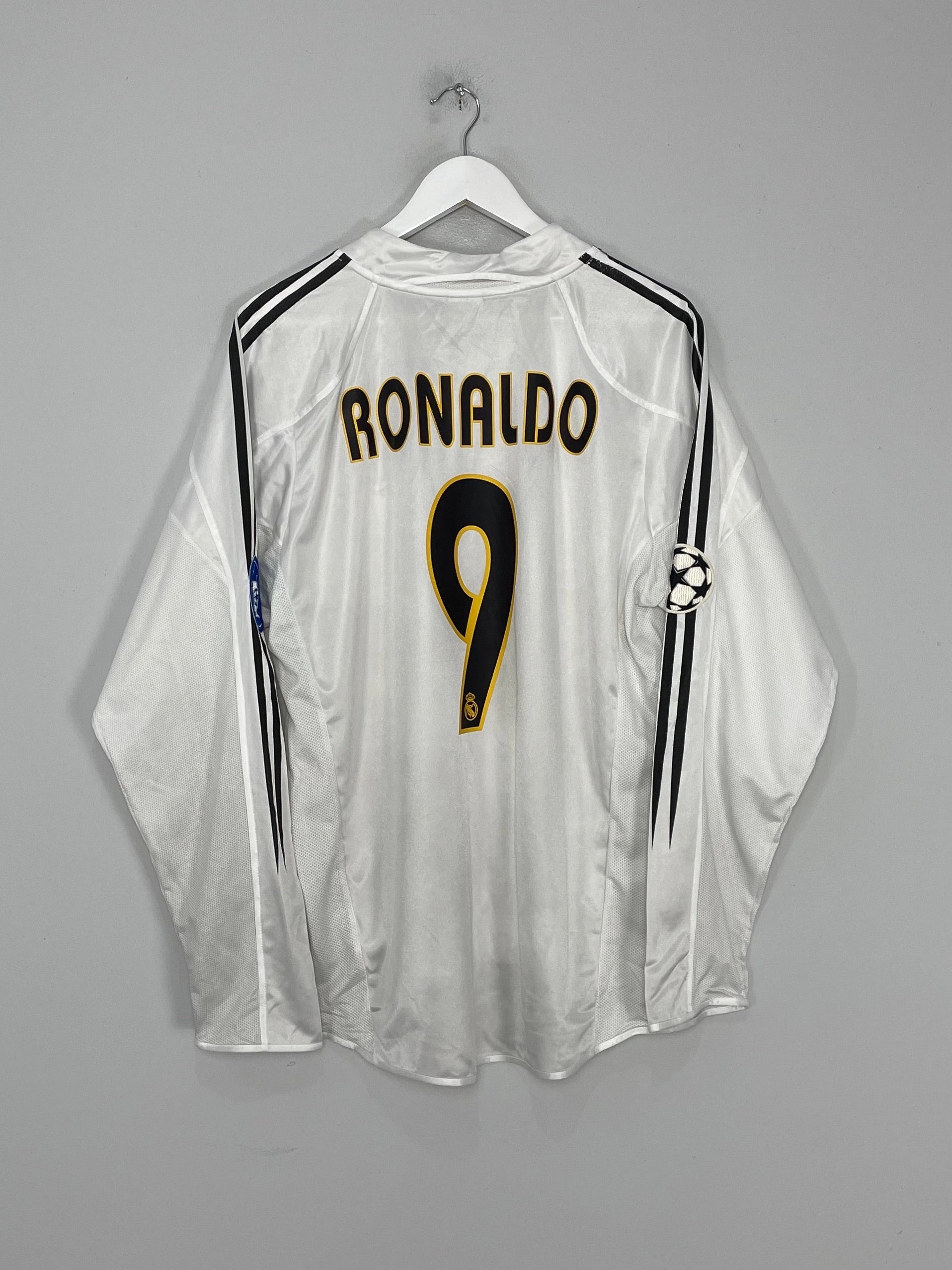 Brushed Fleece Lining Wind Resistant Outer Layer 2004/05 REAL MADRID RONALDO #9 L/S C/L HOME SHIRT (L) ADIDAS