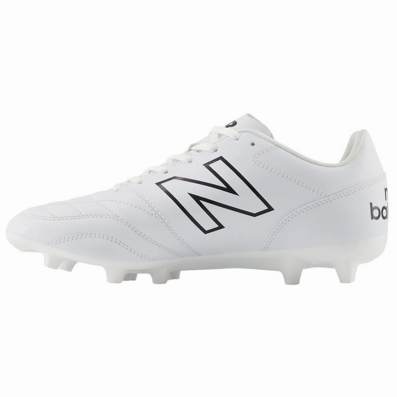 Hexagonal Traction Pattern New Balance 442 V2 Academy FG Adults Football Boots