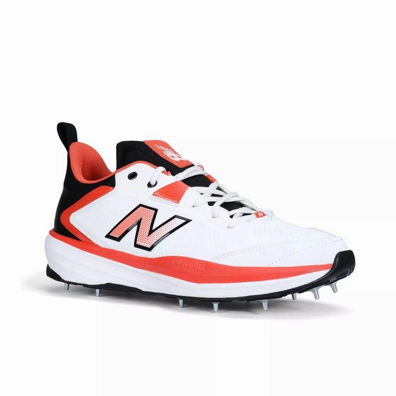 Supportive straps Heat Dissipation Technology New Balance CK4030v6 2E WIDE Adults Cricket Shoes