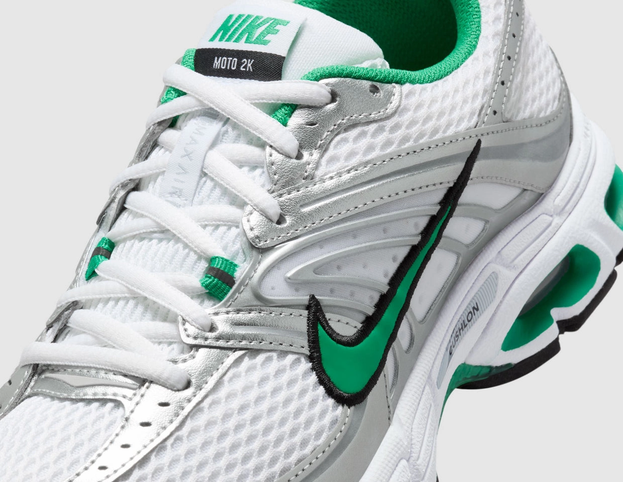 Fitness Trail Comfortable Upper Nike Women's Air Max Moto 2K Metallic Silver / Stadium Green - White