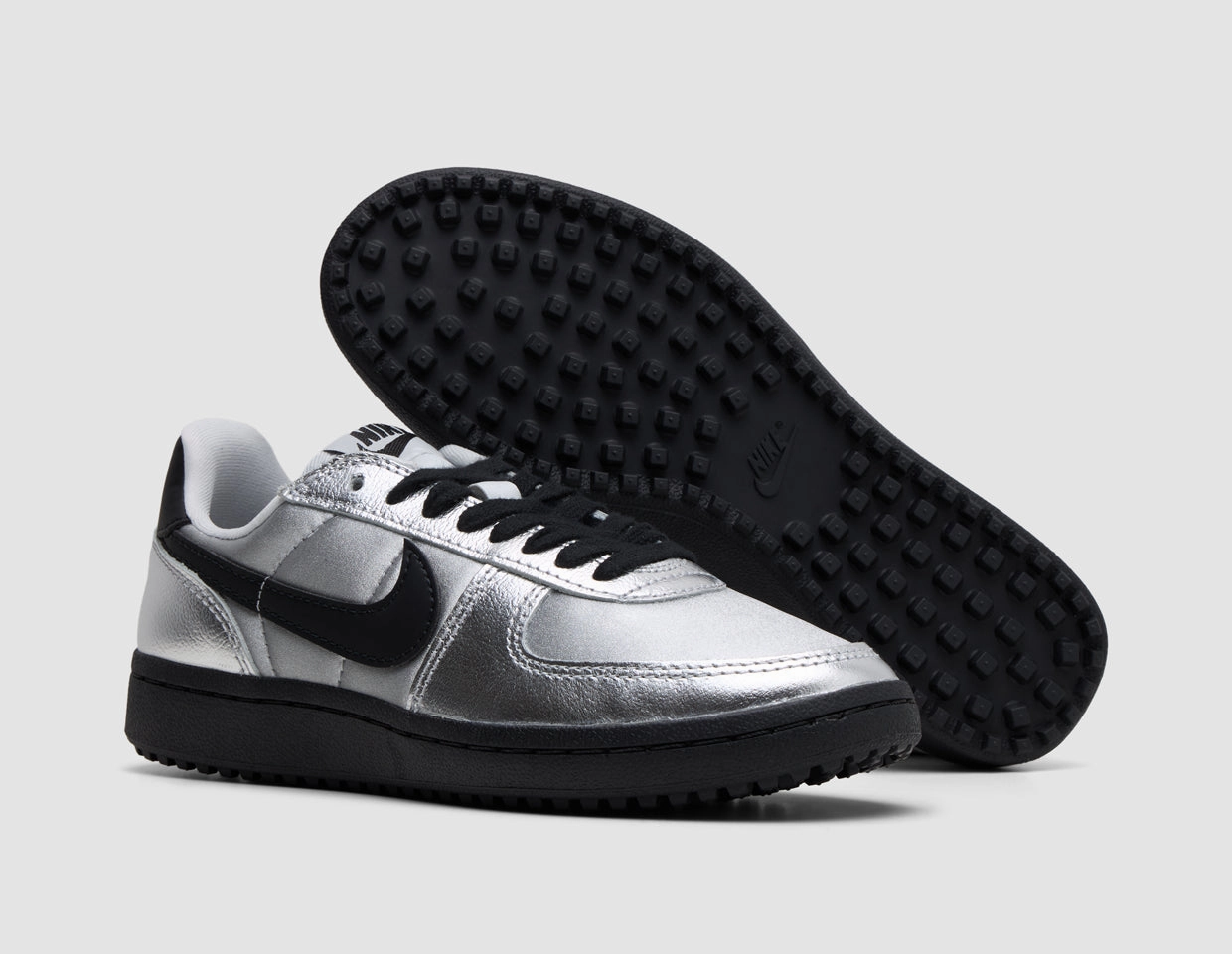 Nike Women's Field General SE Metallic Silver / Black - Photon Dust Comfortable Workout Active Gear