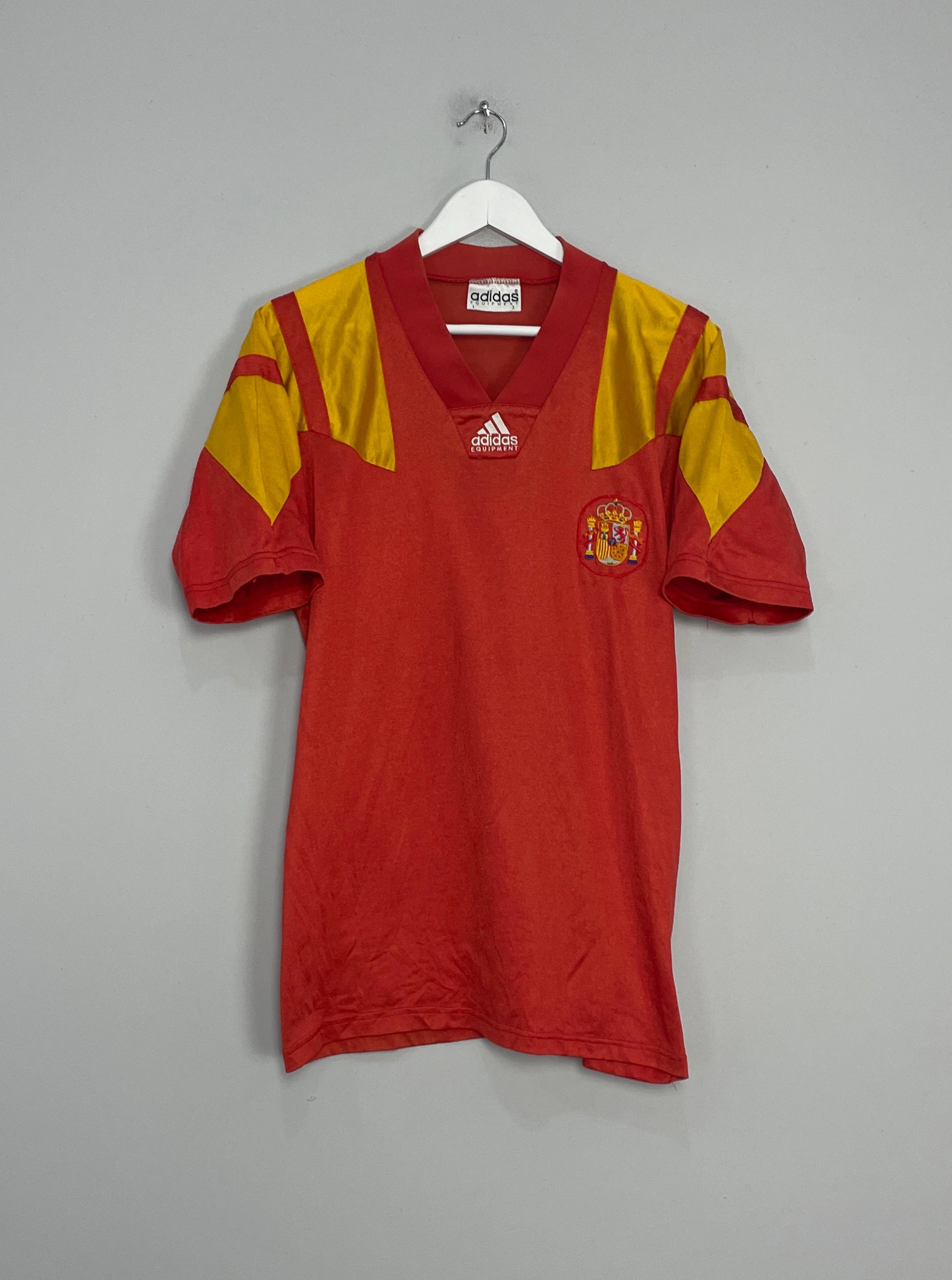 Contoured Ergonomic Fit Everyday Flex 1992/93 SPAIN HOME SHIRT (L) ADIDAS