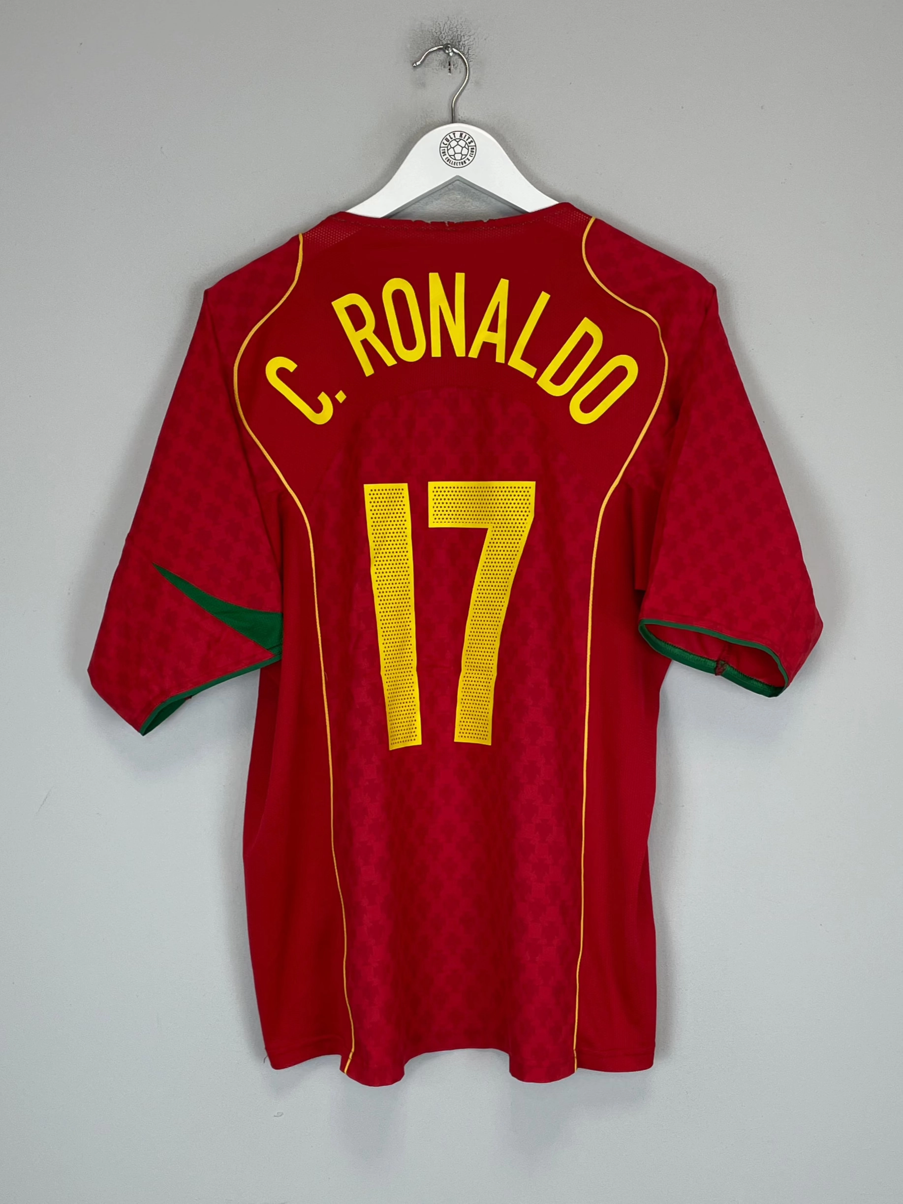 High Compression Support 2004/06 PORTUGAL C.RONALDO #17 HOME SHIRT (L) NIKE