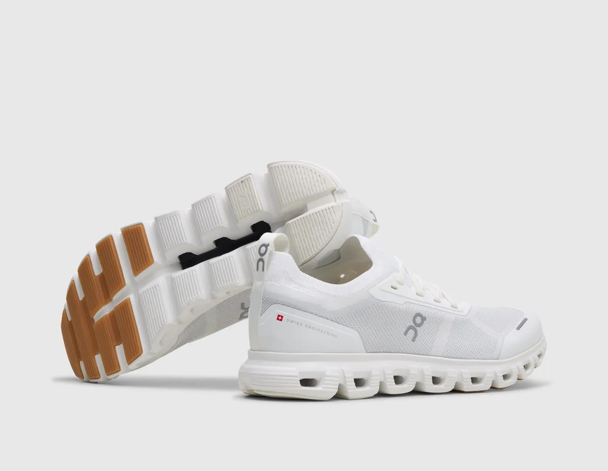 On Cloud 6 Versa White / White Durable Outsole Technology