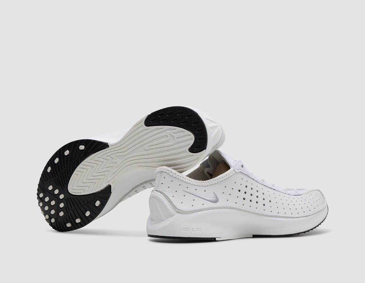 Nike Women's Air Superfly White / Metallic Silver - Black Quick Lace Toggle Foot Contouring