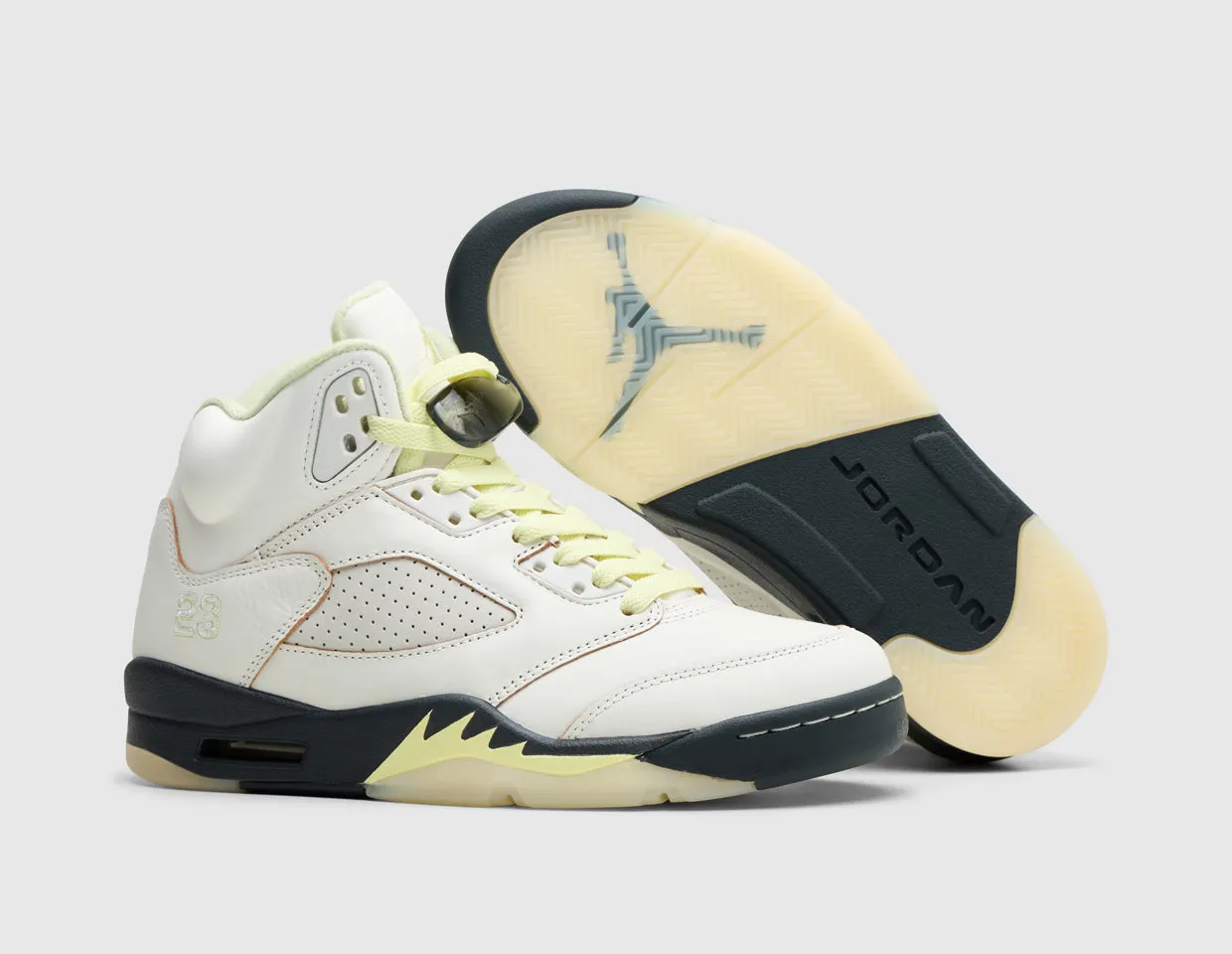 Lightweight Cushioning Technology Jordan Women's 5 Retro Sail / Luminous Green - Anthracite