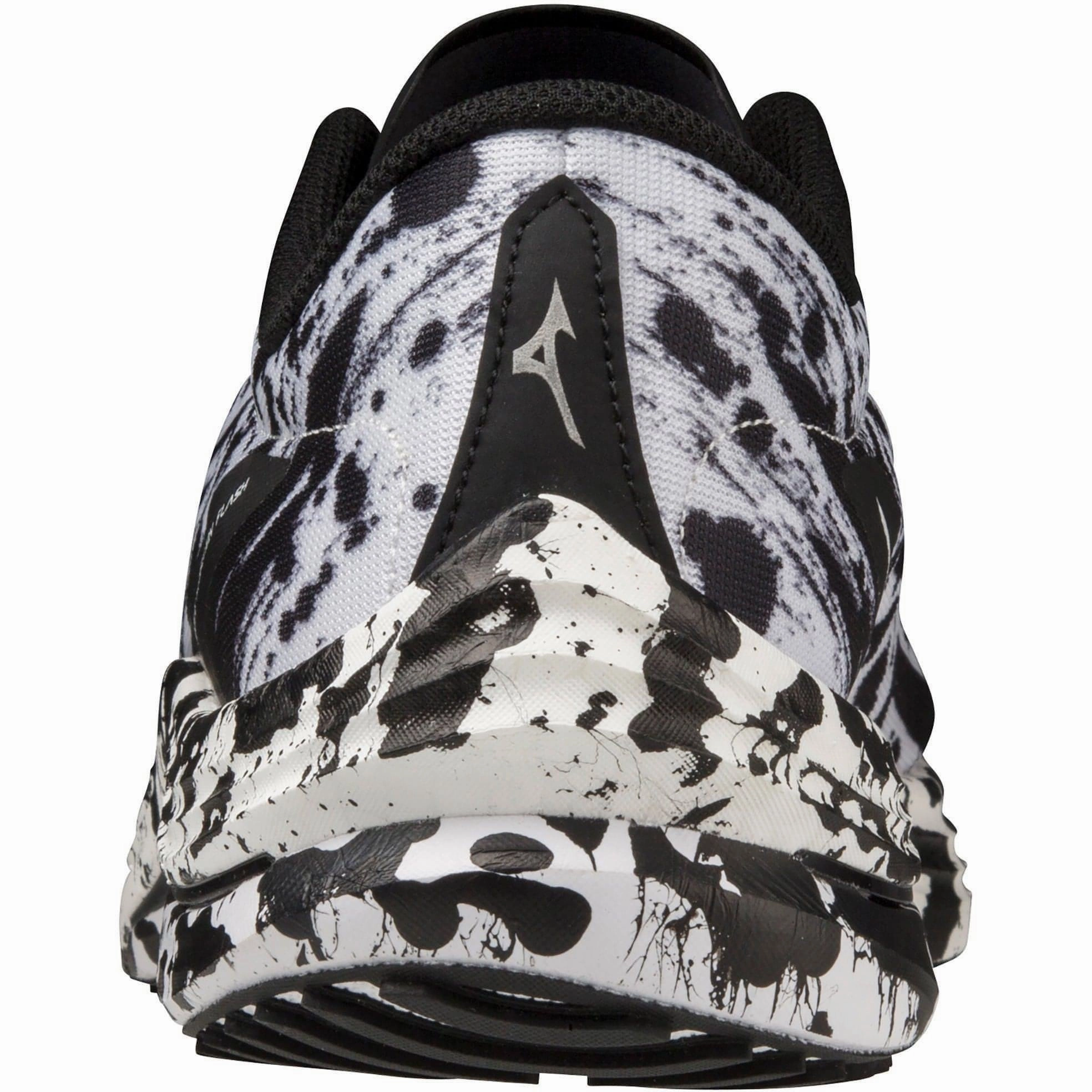 Gym Shoes Mizuno Wave Rebellion Flash Running Shoes - White