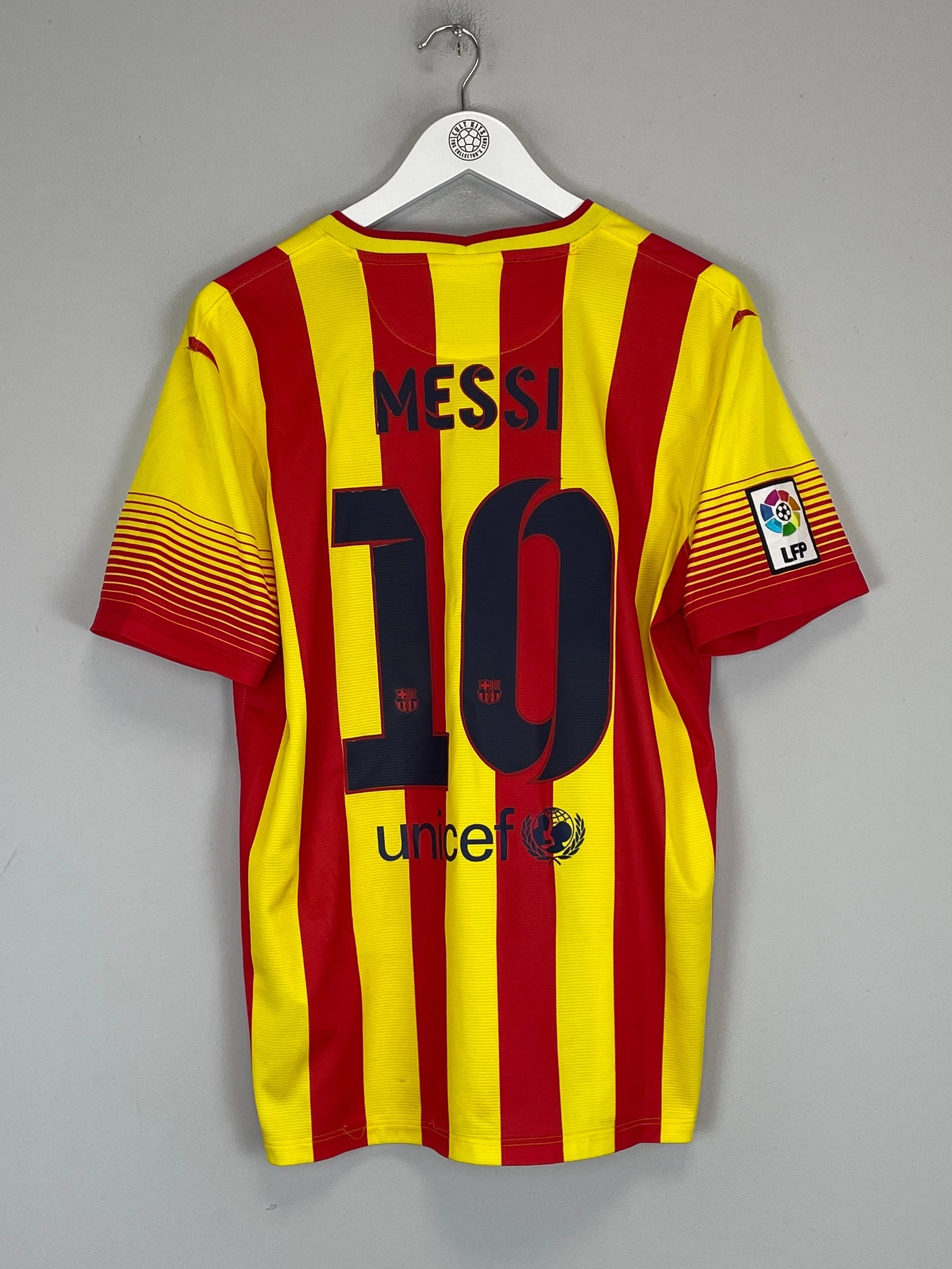 Ventilated Design Ventilation Panels 2013/14 BARCELONA MESSI #10 AWAY SHIRT (M) NIKE