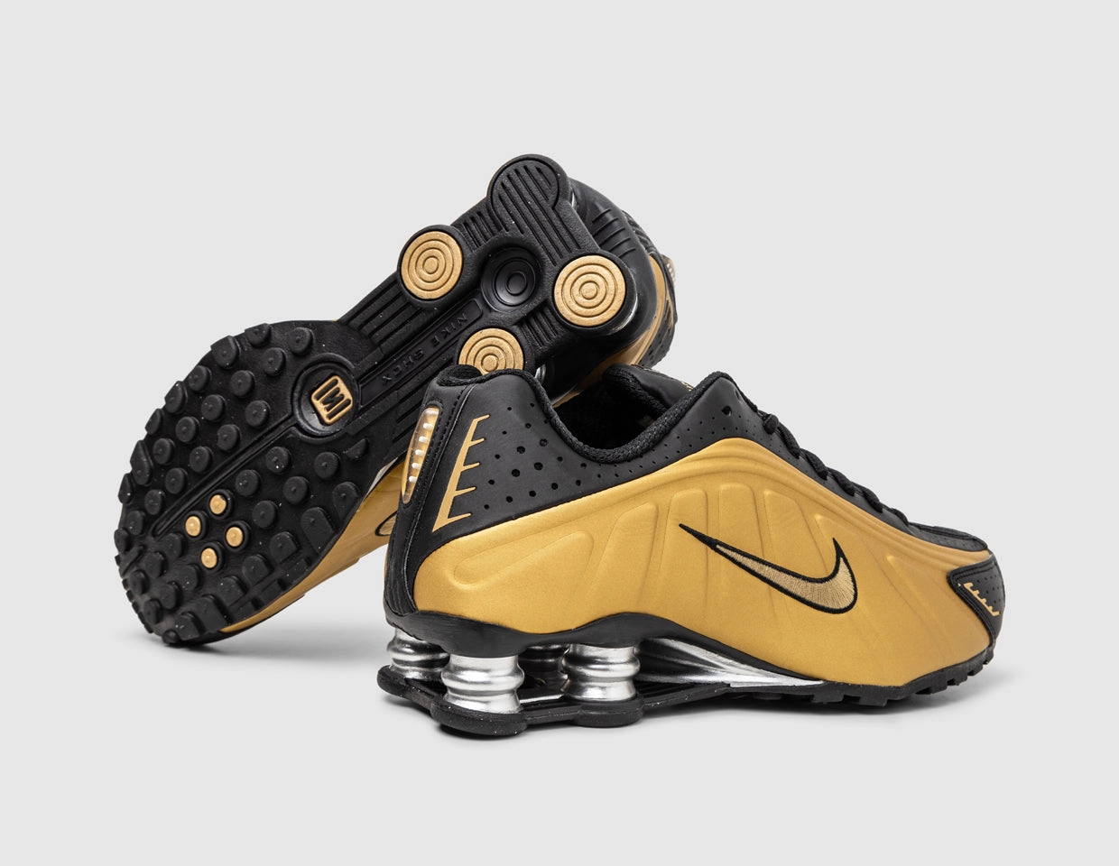 Nike Women's Shox R4 Black / Metallic Gold - Metallic Silver Recycled Sockliner Hyper Durable Rubber Compound