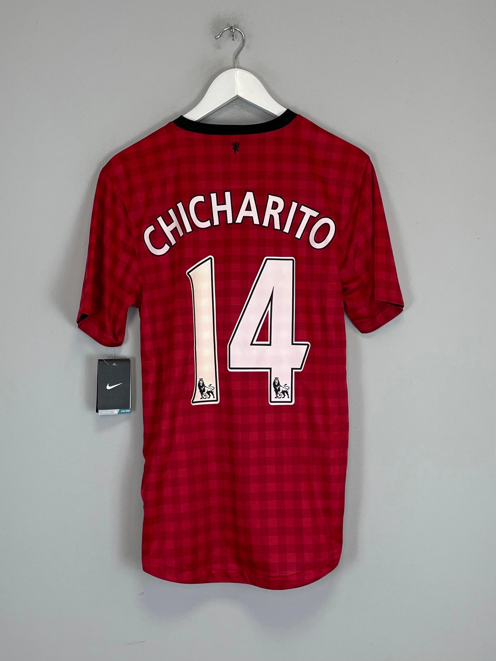 Weightless Feel Sporty Outfit 2012/13 MANCHESTER UNITED CHICHARITO #14 *BNWT* HOME SHIRT (S) NIKE