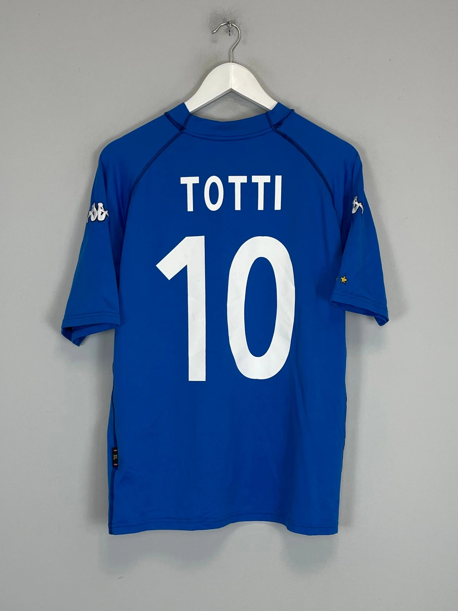 Hyper Breathable Cozy Layers 2000/02 ITALY TOTTI #10 HOME SHIRT (XL) KAPPA